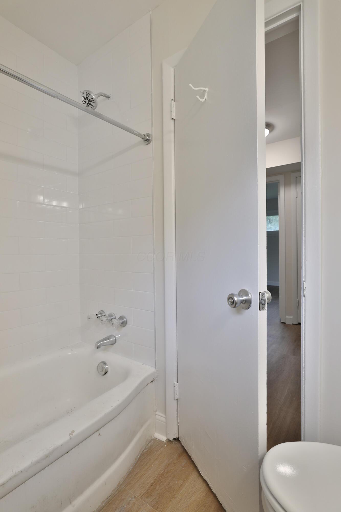 1044 Caniff Road Property Photo 20