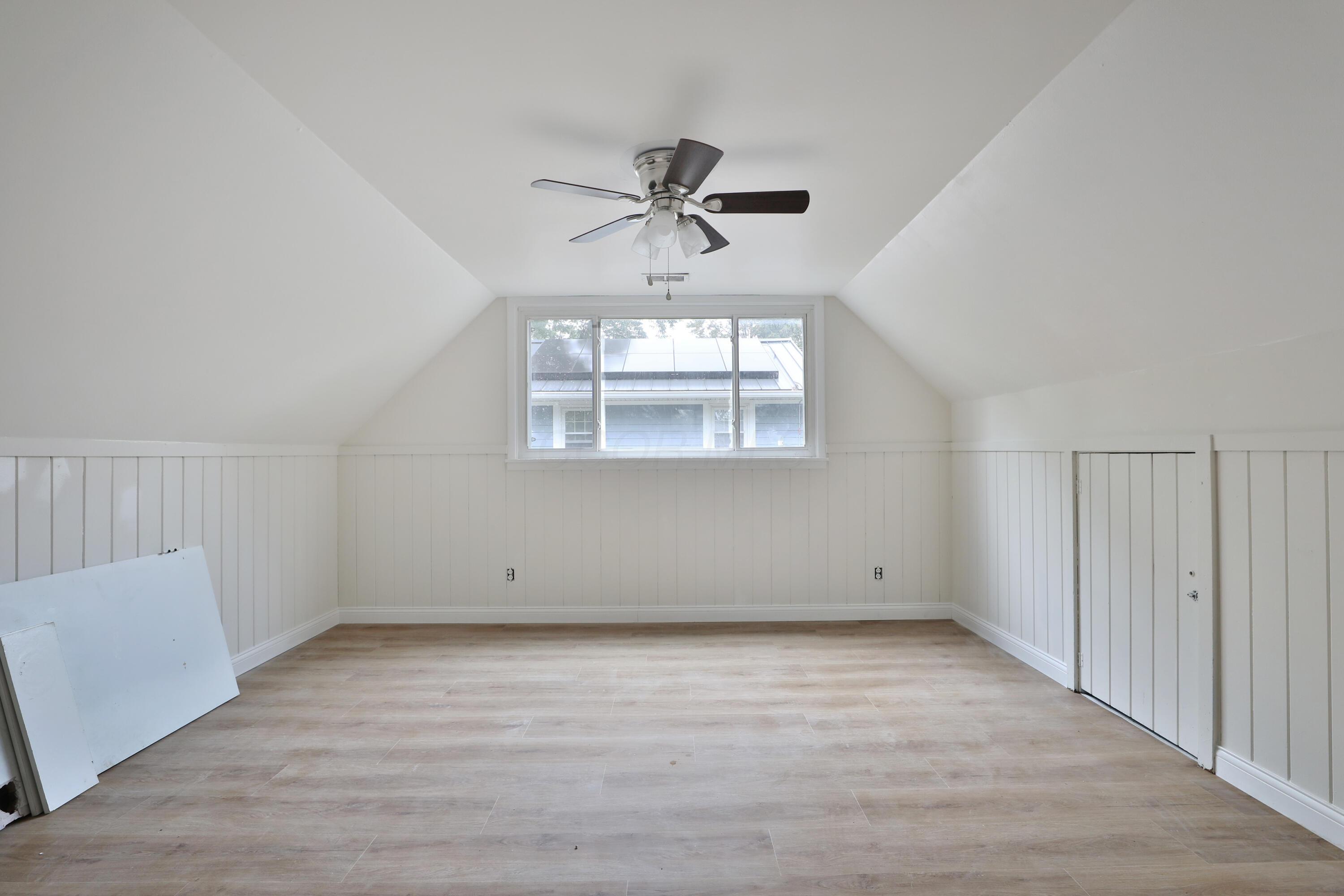 1044 Caniff Road Property Photo 21