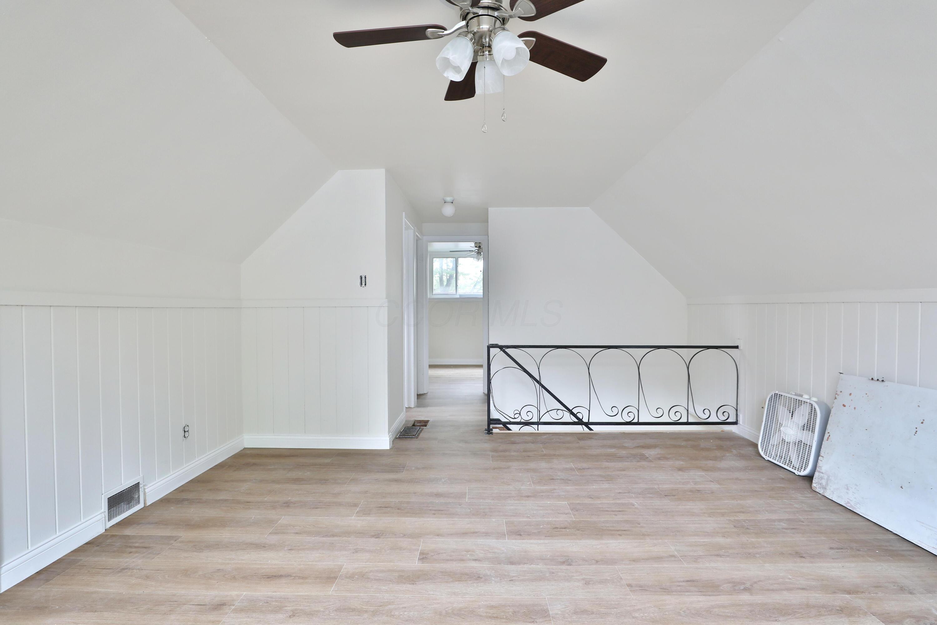 1044 Caniff Road Property Photo 22