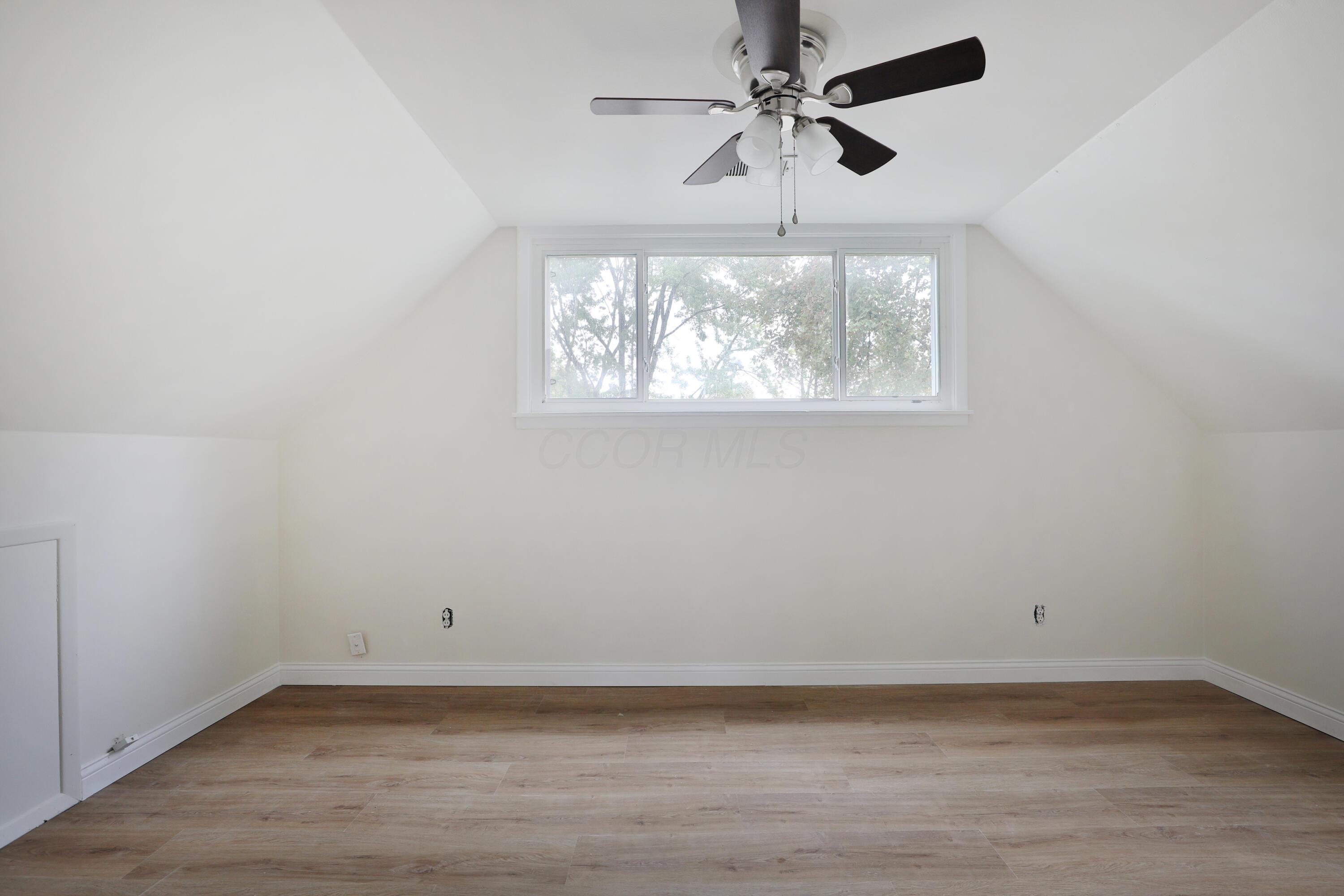 1044 Caniff Road Property Photo 23