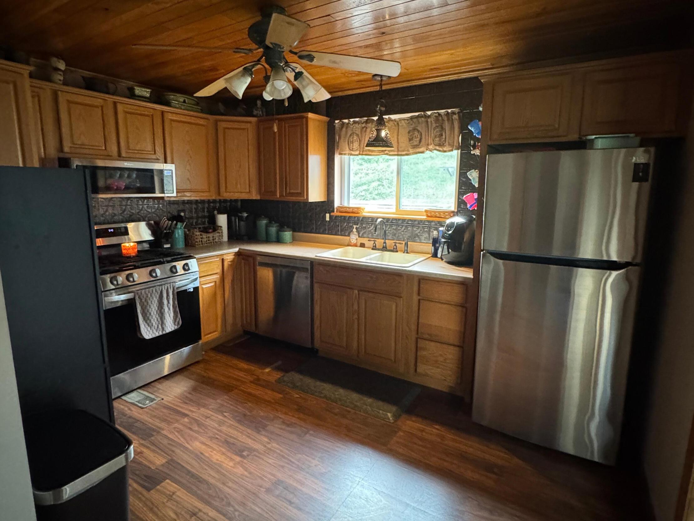 45351 Kip Clark Road Property Photo 4
