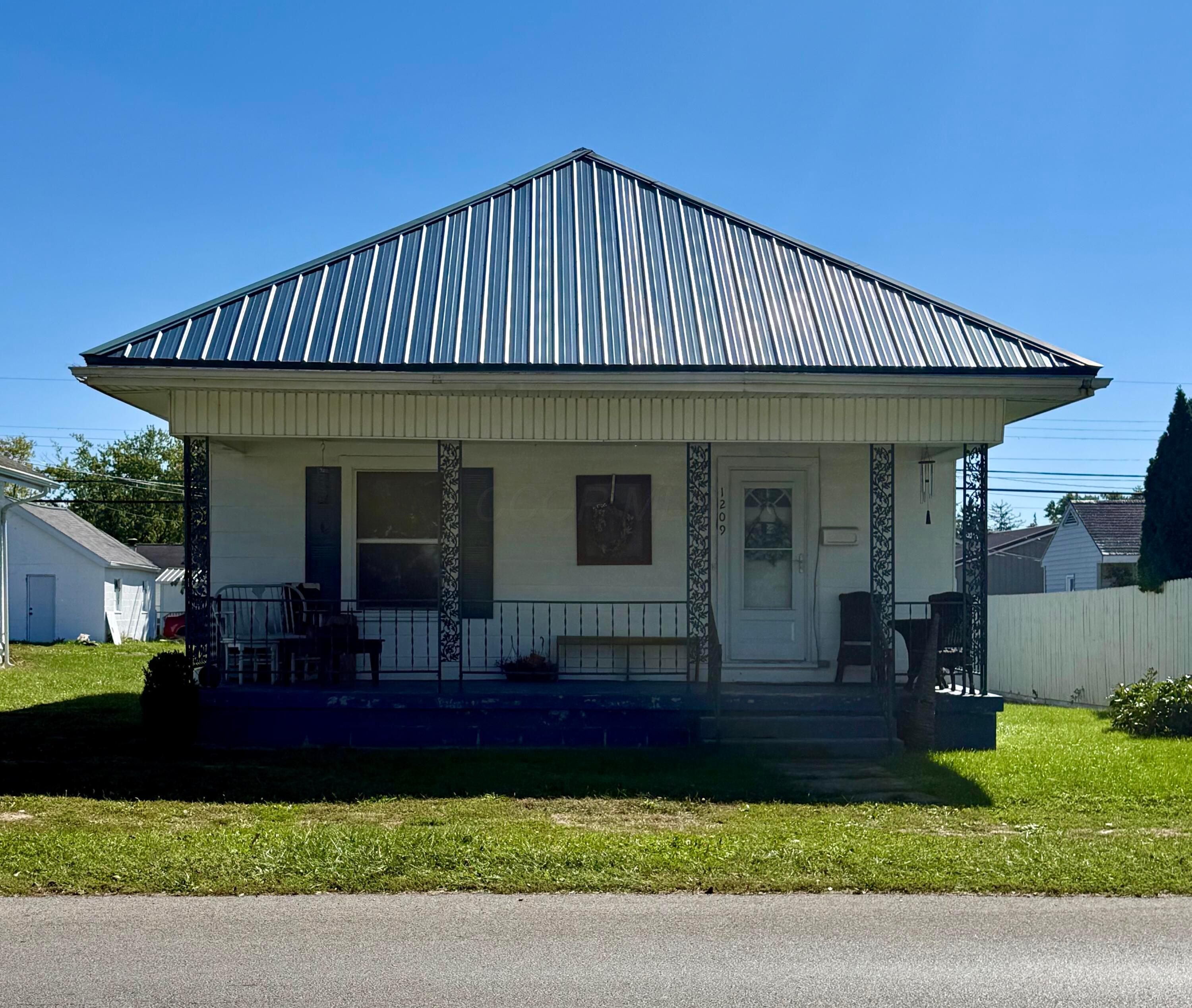 1209 Washington Avenue Property Photo 1