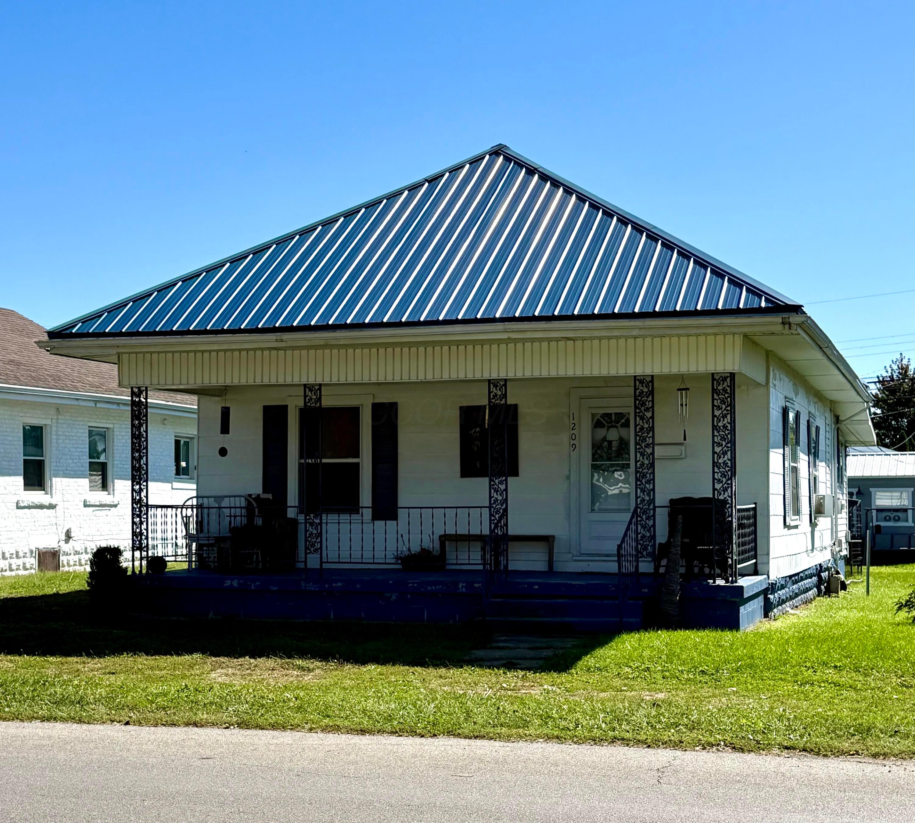 1209 Washington Avenue Property Photo 2
