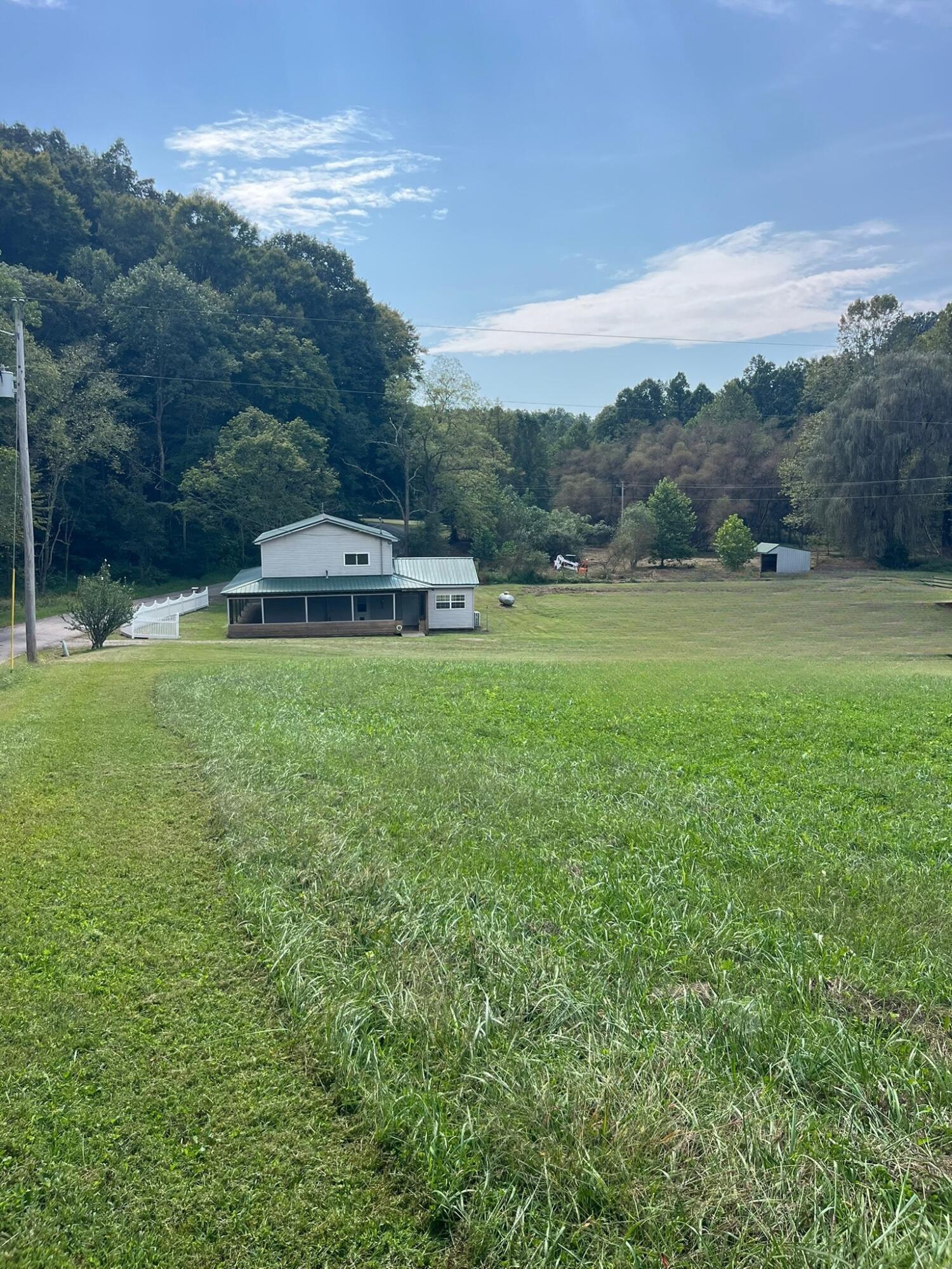 1005 Pearl Wood Road Property Photo 2