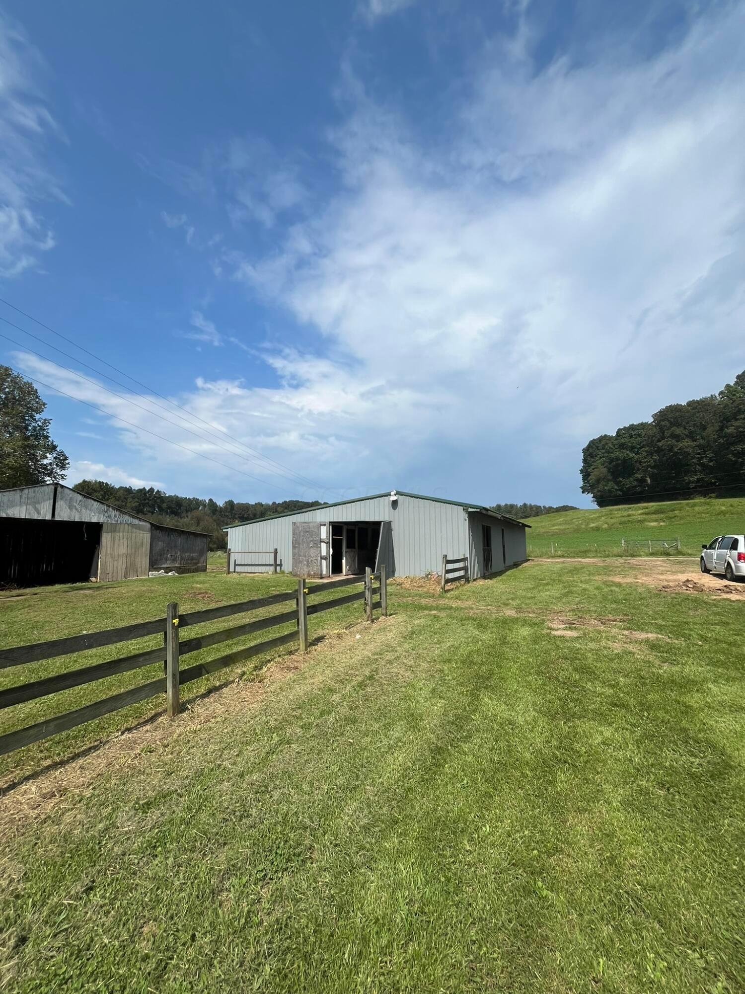 1005 Pearl Wood Road Property Photo 10
