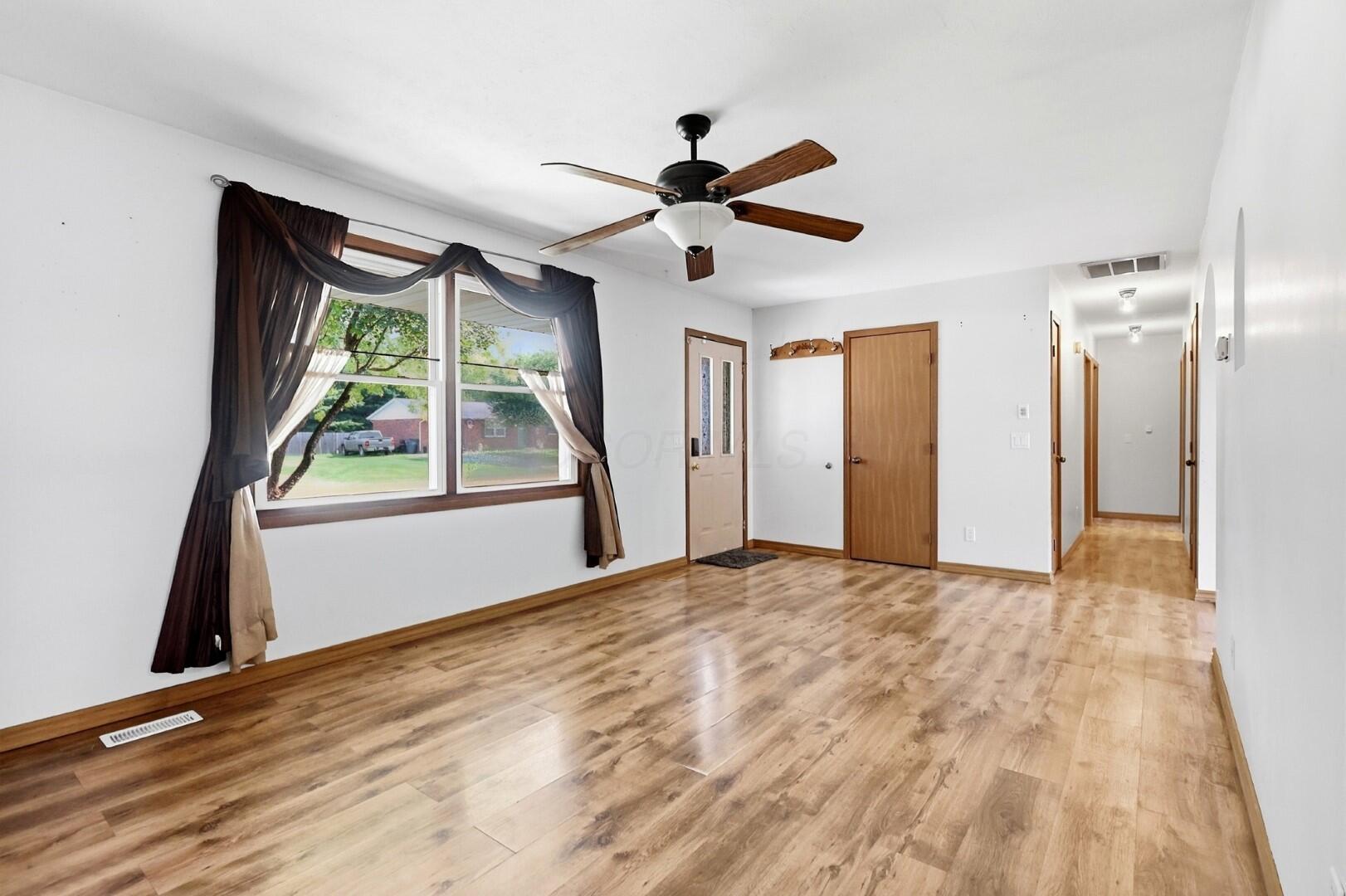 247 West Drive Property Photo 4