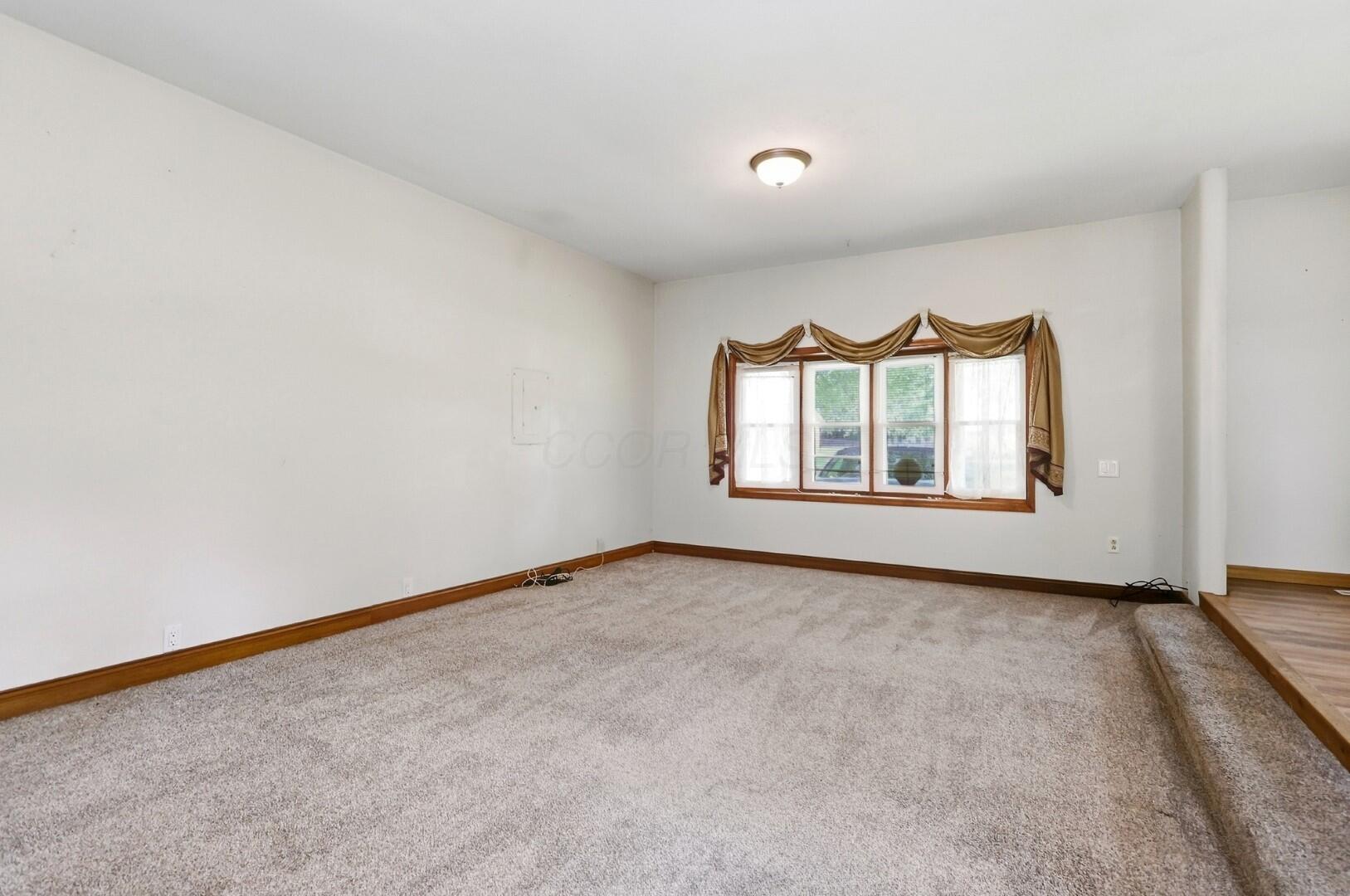 247 West Drive Property Photo 10
