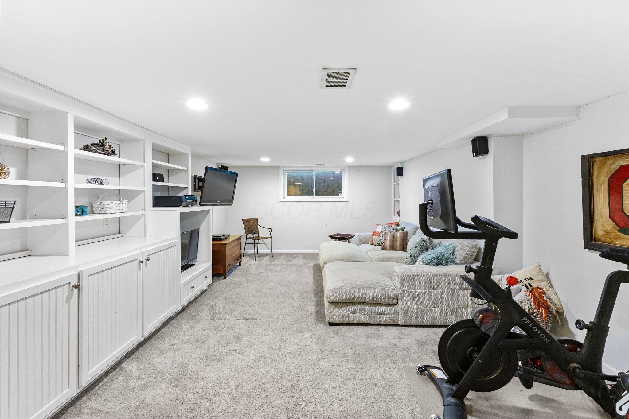 630 Seabury Drive Property Photo 43