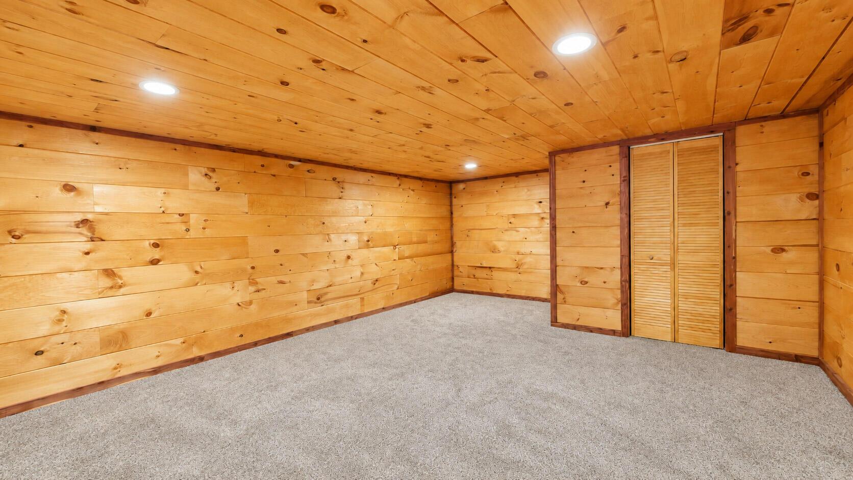 299 Spring Street Property Photo 10