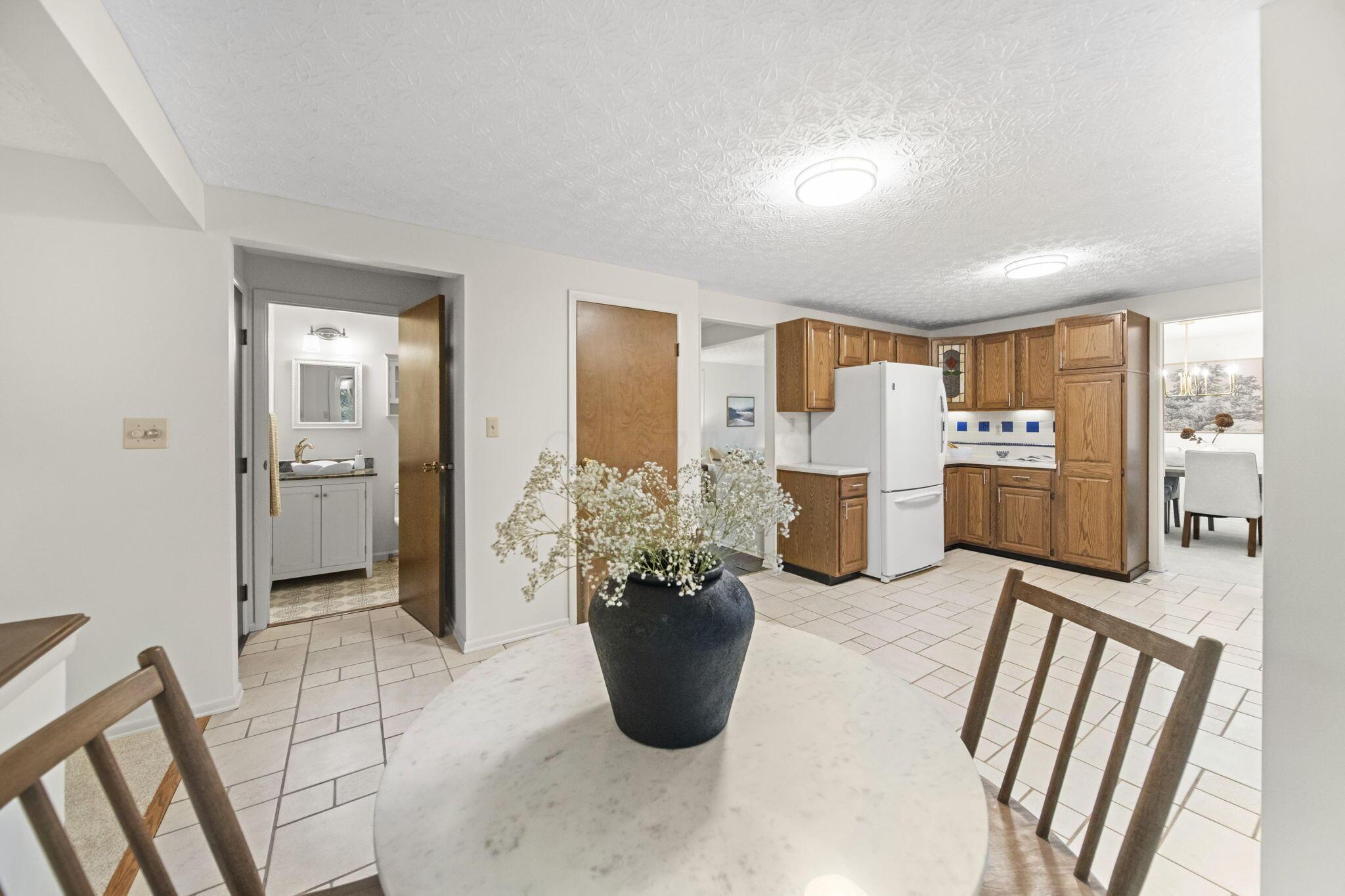 84 Belpre Place W Property Photo 11