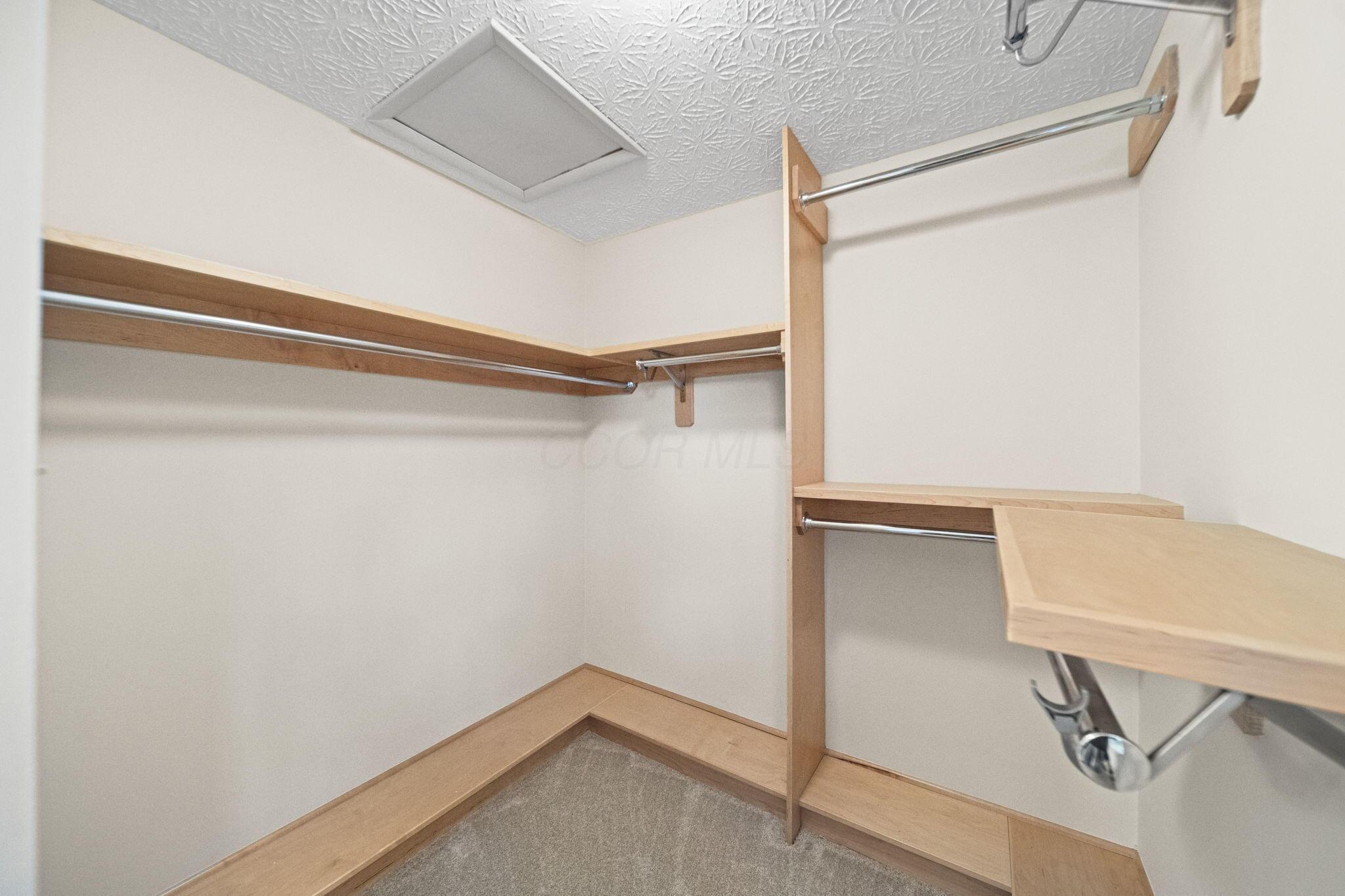 84 Belpre Place W Property Photo 26