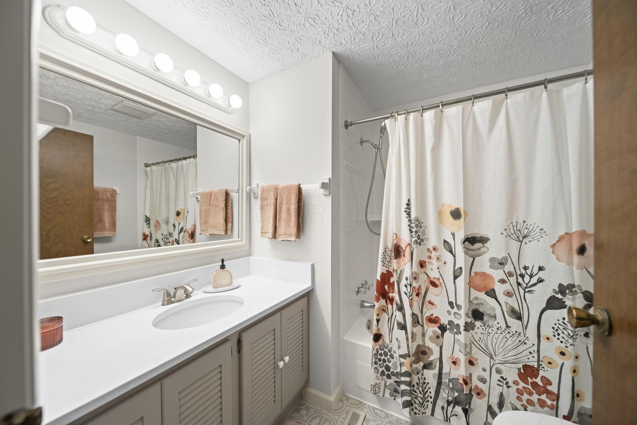 84 Belpre Place W Property Photo 27