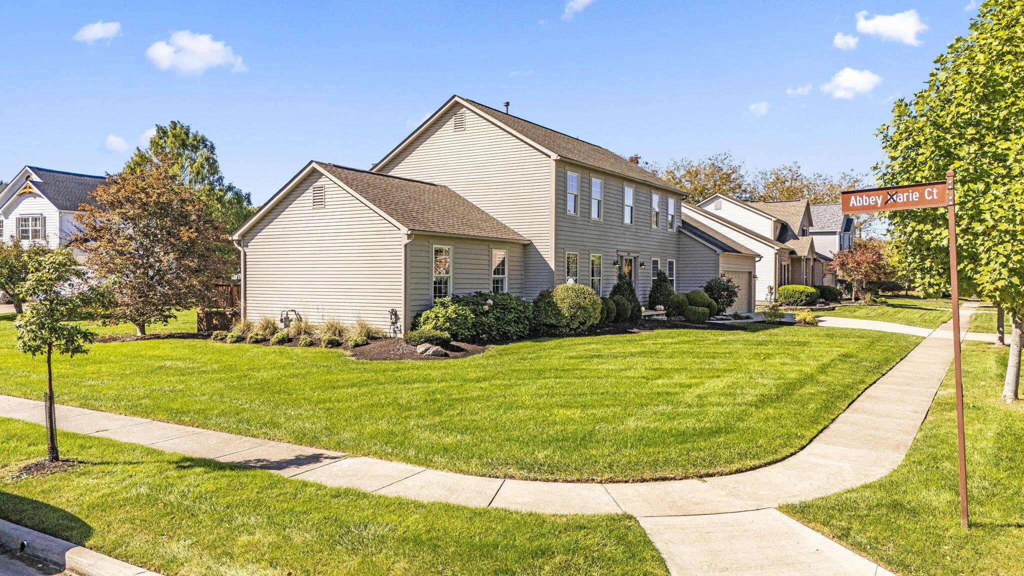 6137 Holywell Drive Property Photo 4