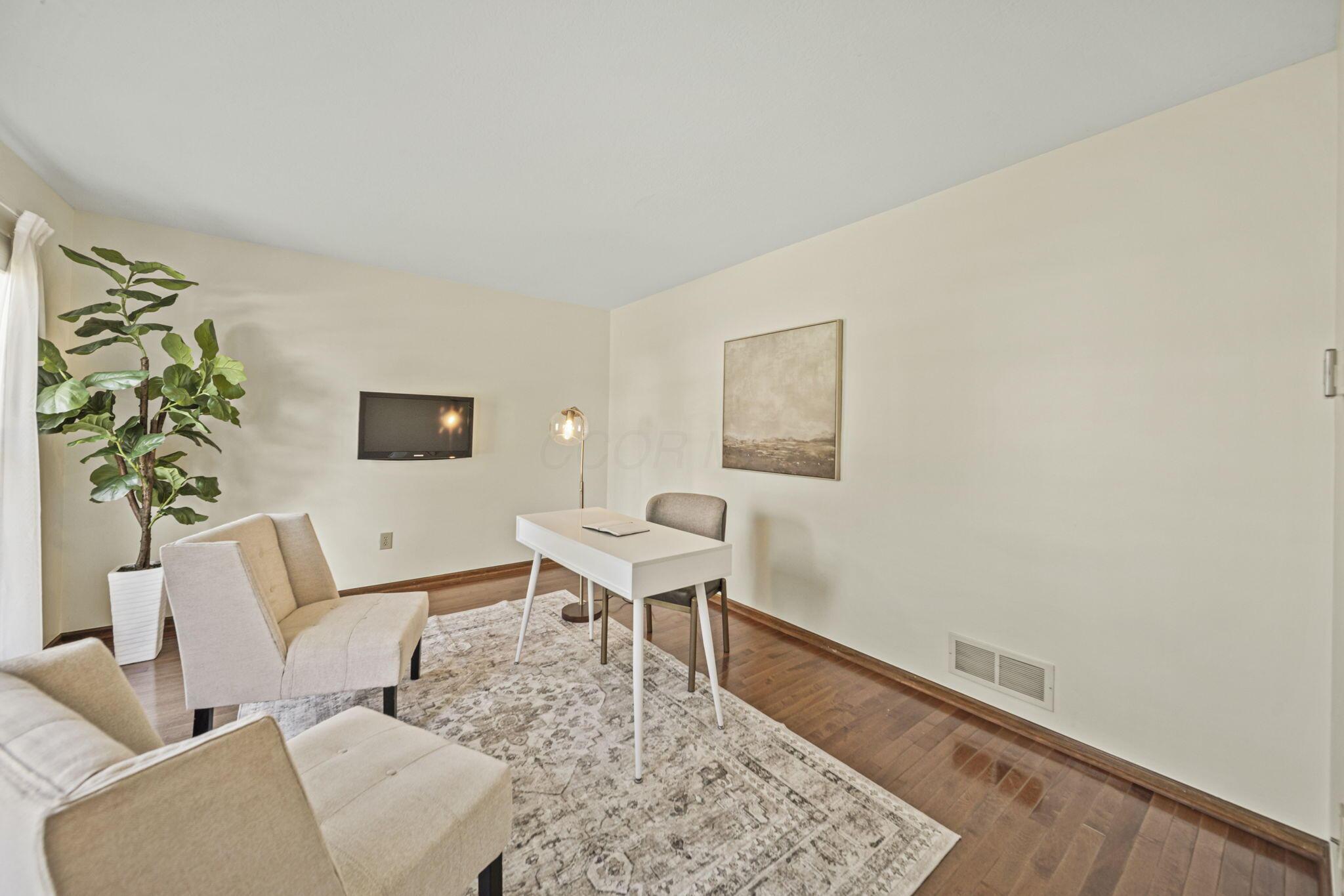 6137 Holywell Drive Property Photo 8