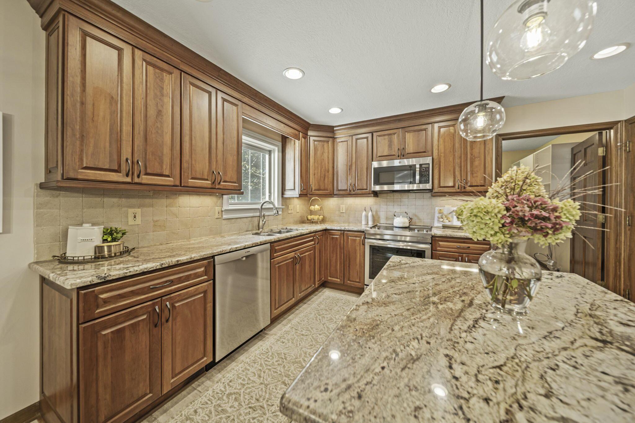 6137 Holywell Drive Property Photo 18