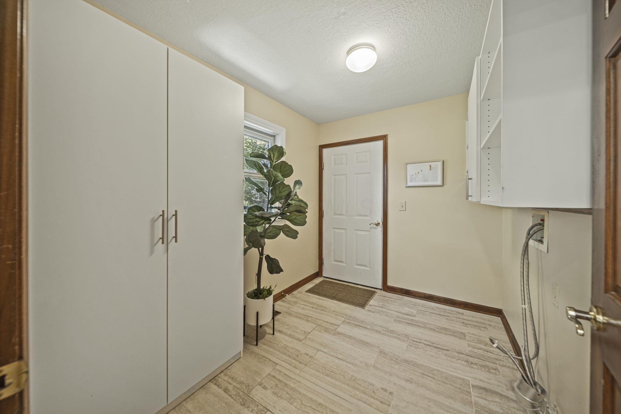 6137 Holywell Drive Property Photo 23