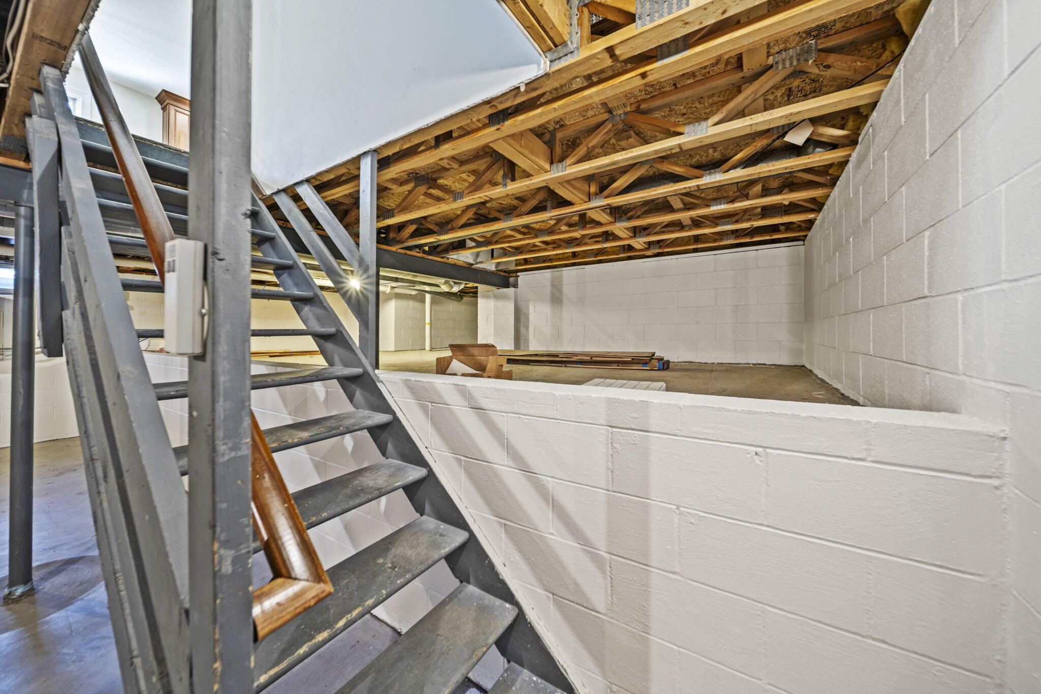6137 Holywell Drive Property Photo 72