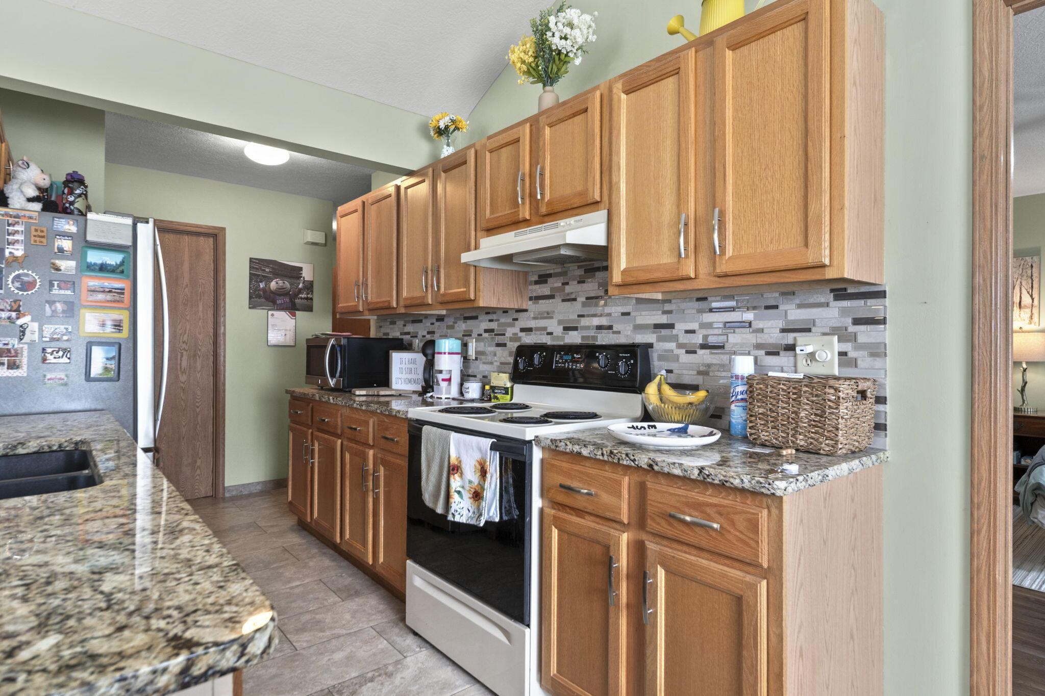 4982 Meadow Run Drive Property Photo 15