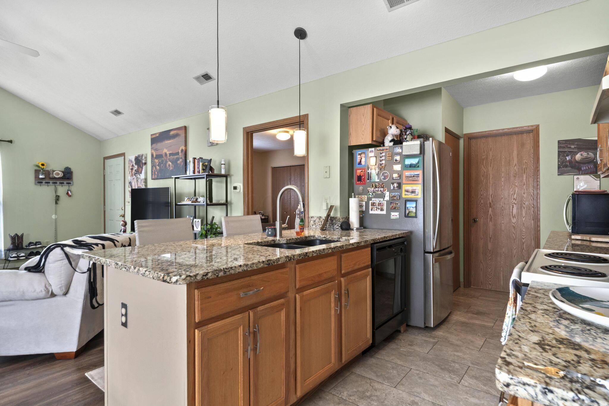 4982 Meadow Run Drive Property Photo 16