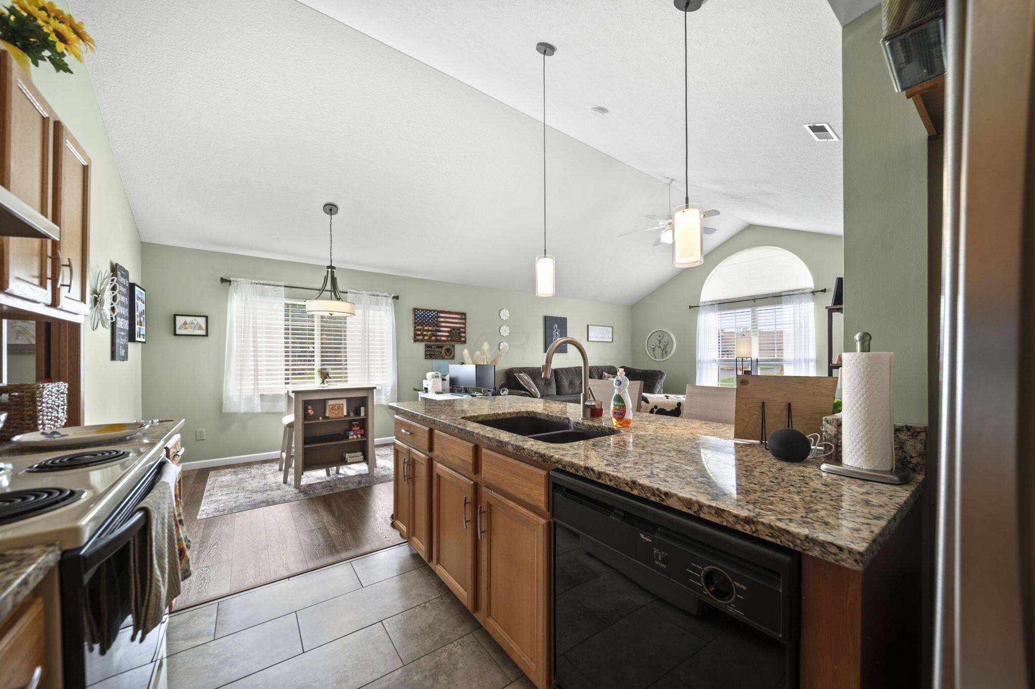 4982 Meadow Run Drive Property Photo 17