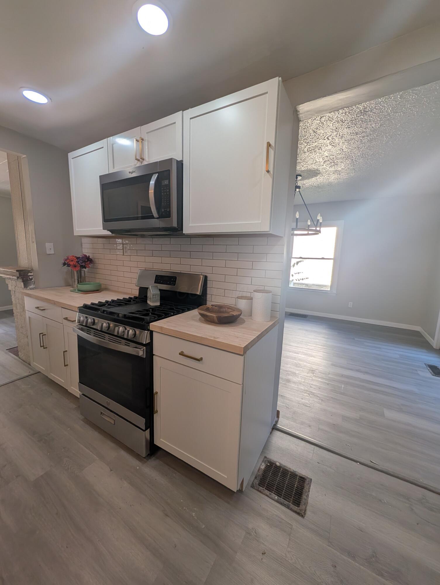 636 Mary Street Property Photo 1
