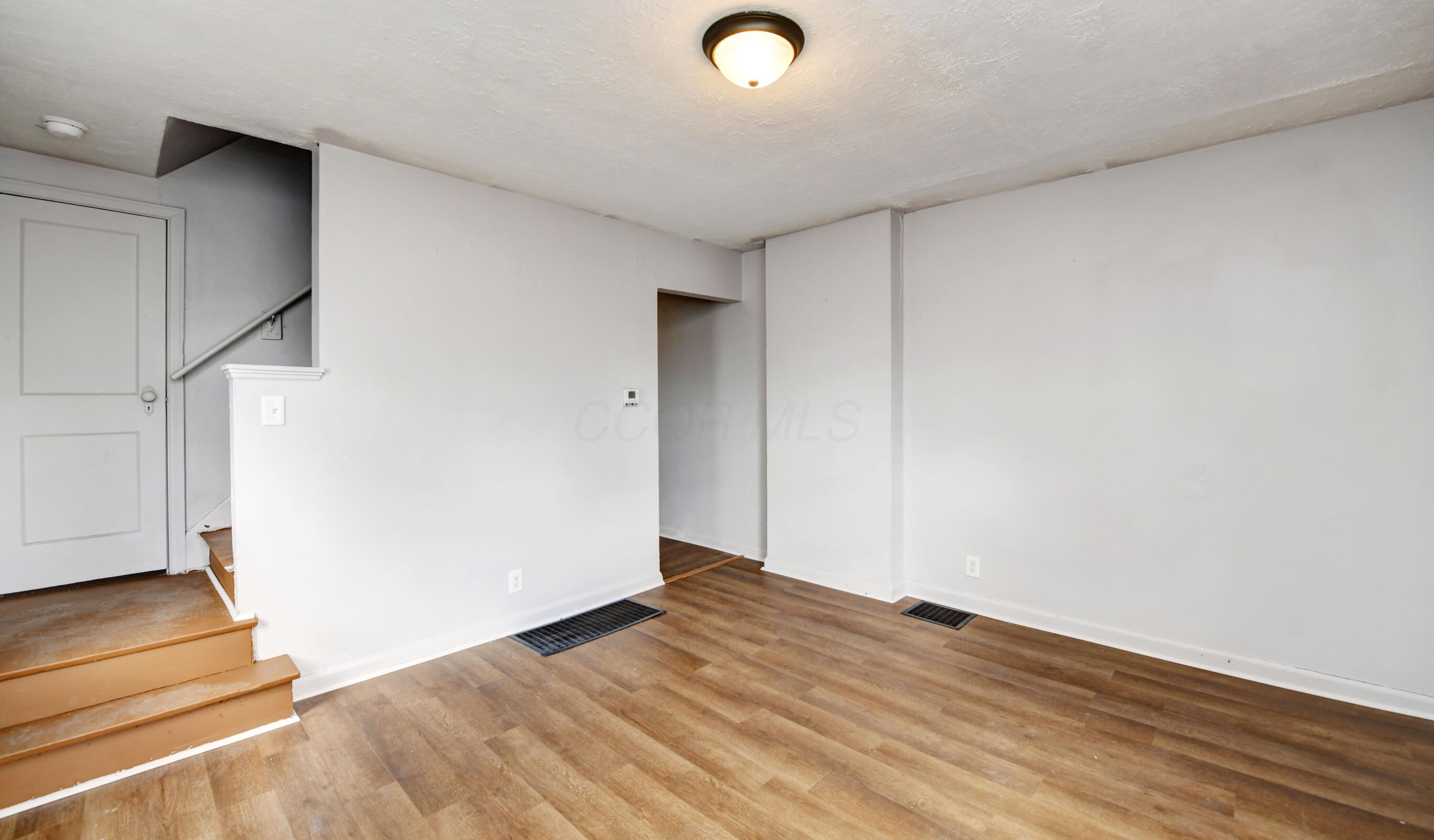 1614 E Whittier Street Property Photo 5