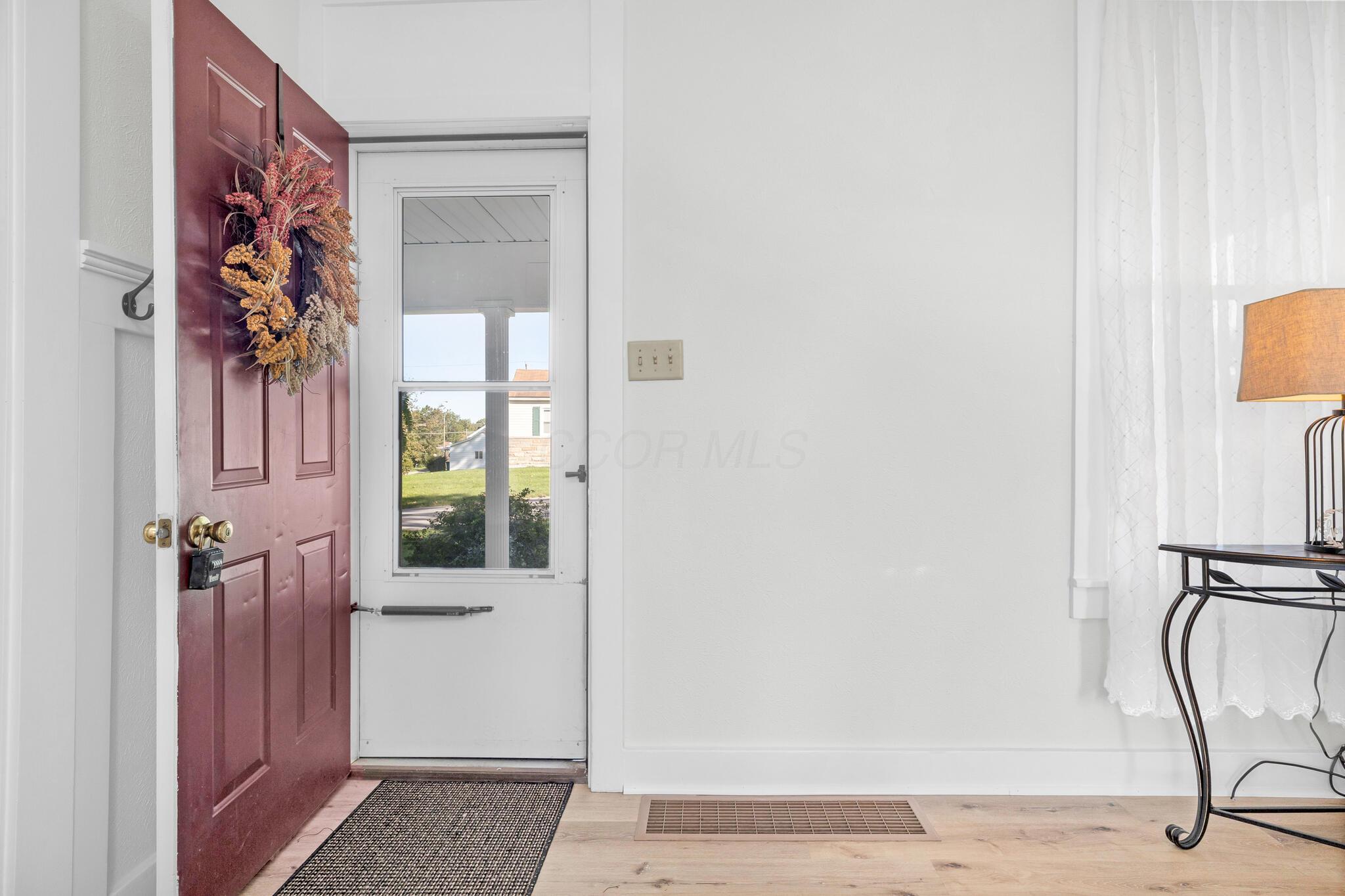 548 Center Avenue Property Photo 3
