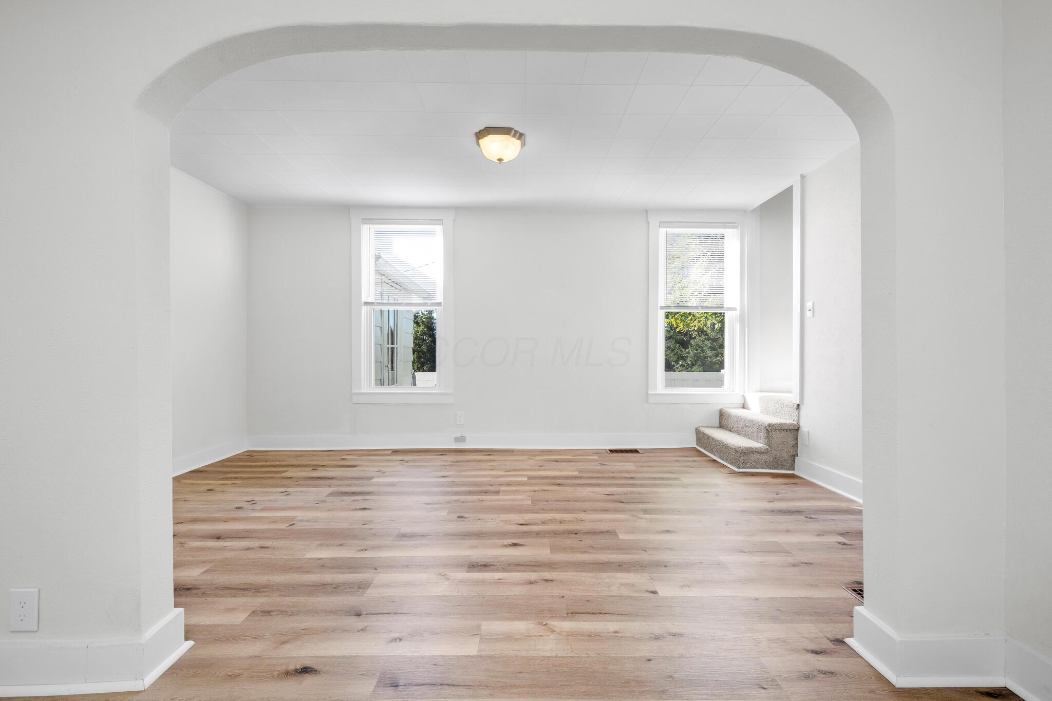 548 Center Avenue Property Photo 7