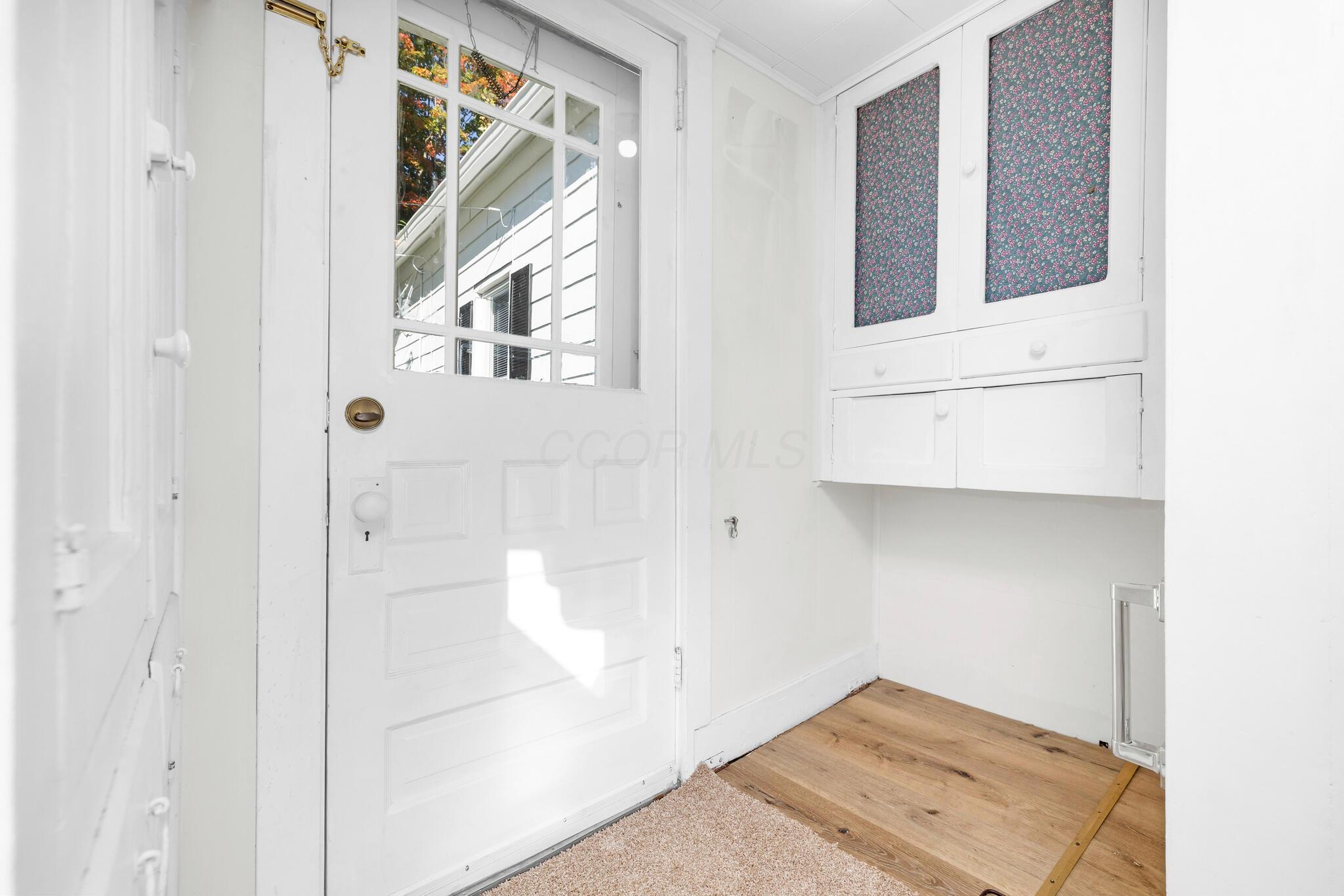 548 Center Avenue Property Photo 17