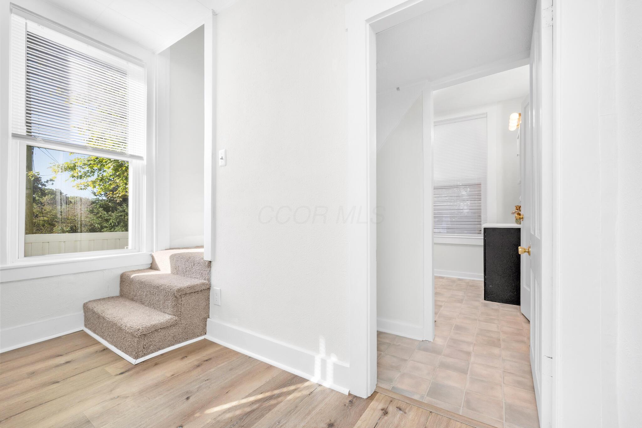 548 Center Avenue Property Photo 18