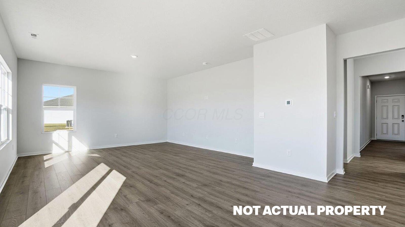 463 Samantha Drive Property Photo 6