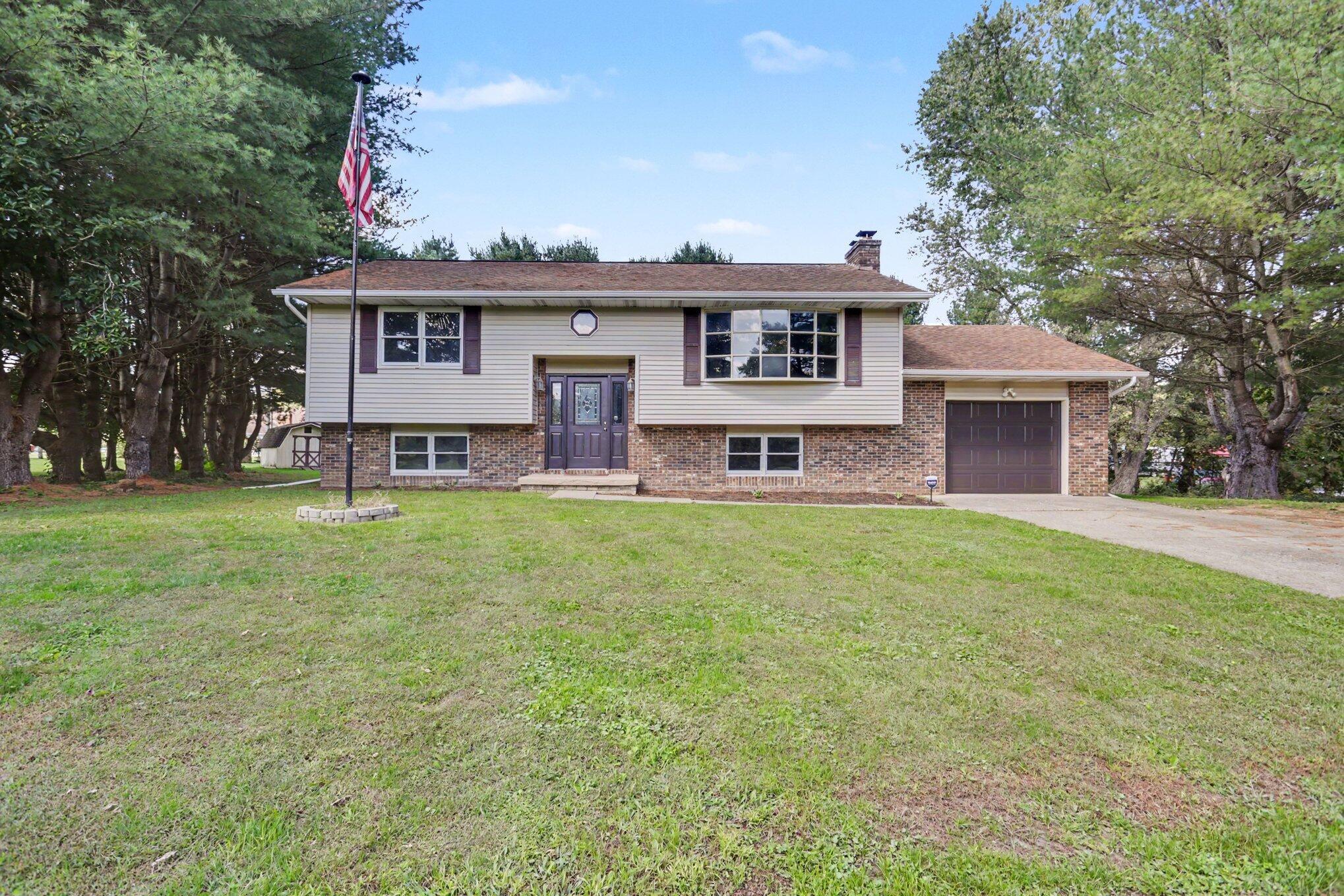 11795 James Drive Property Photo 1