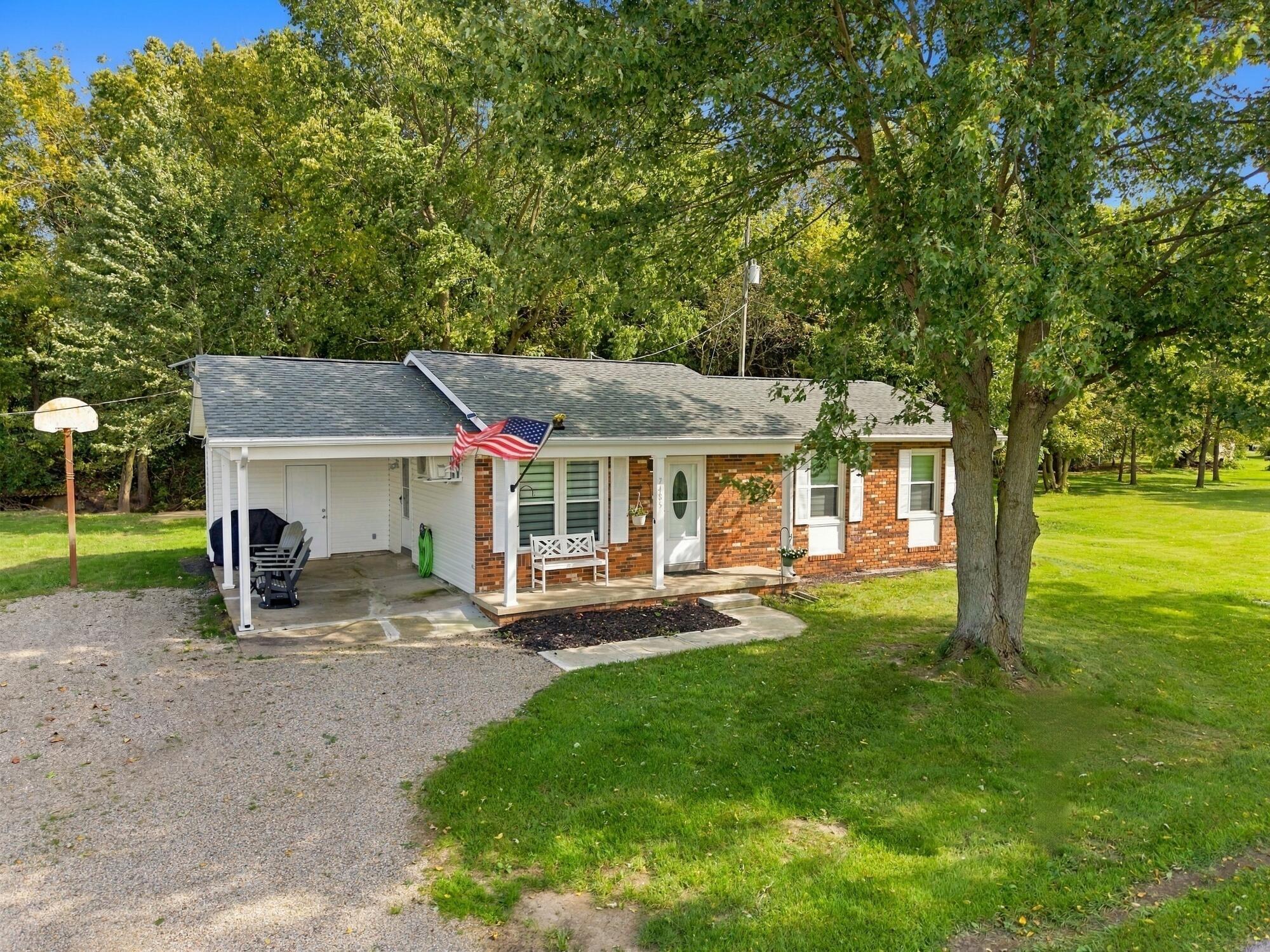 7485 Township Road 71 Property Photo 1