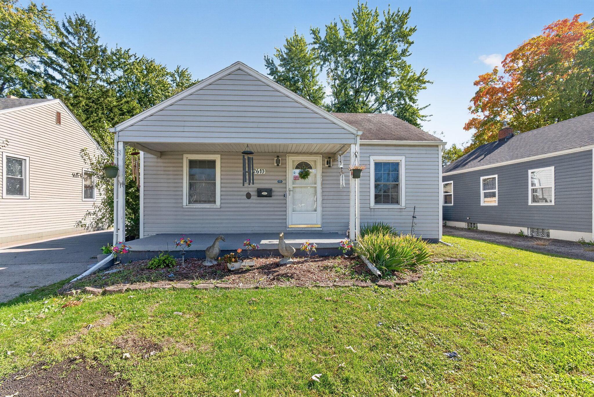 2610 Grasmere Avenue Property Photo 2