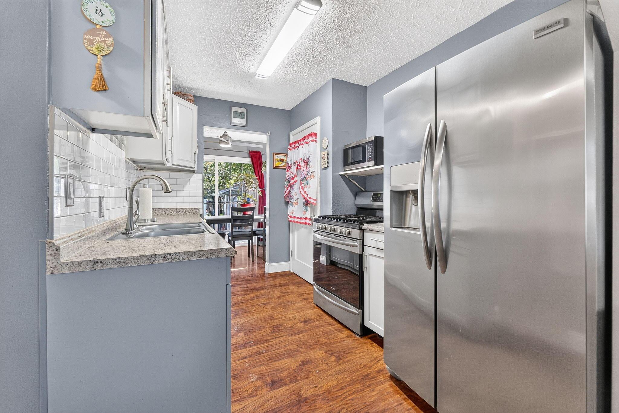 2610 Grasmere Avenue Property Photo 8