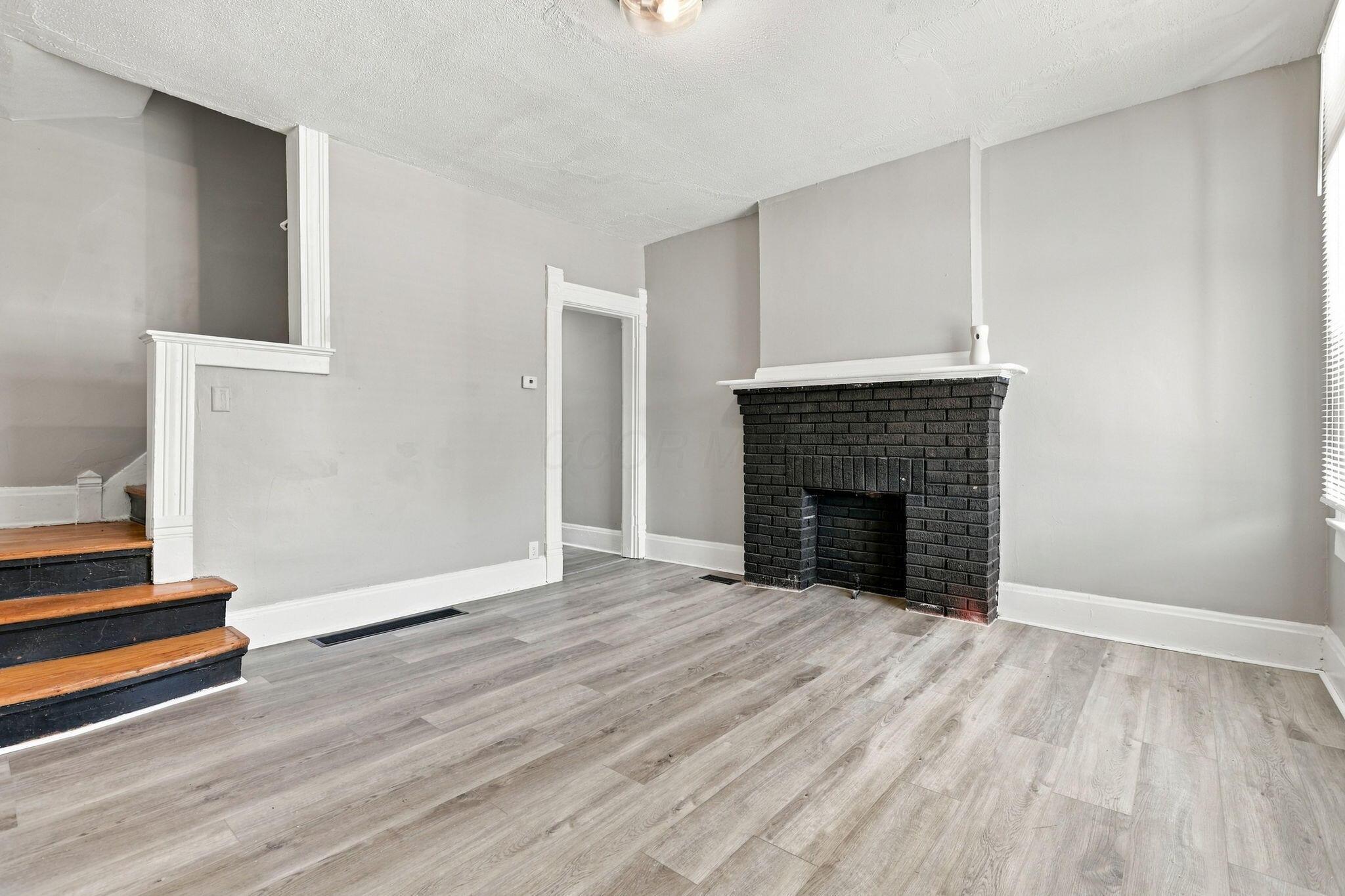39 N Guilford Avenue Property Photo 6