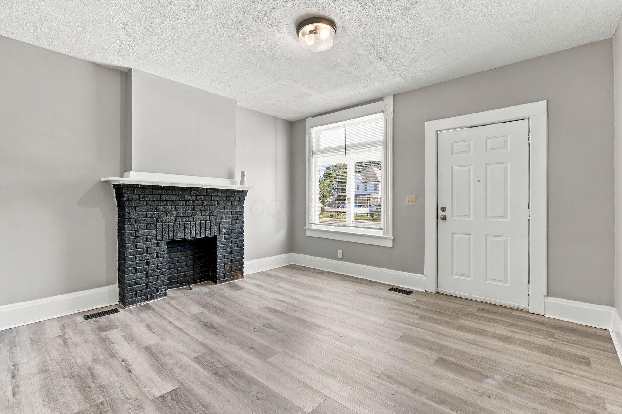 39 N Guilford Avenue Property Photo 9