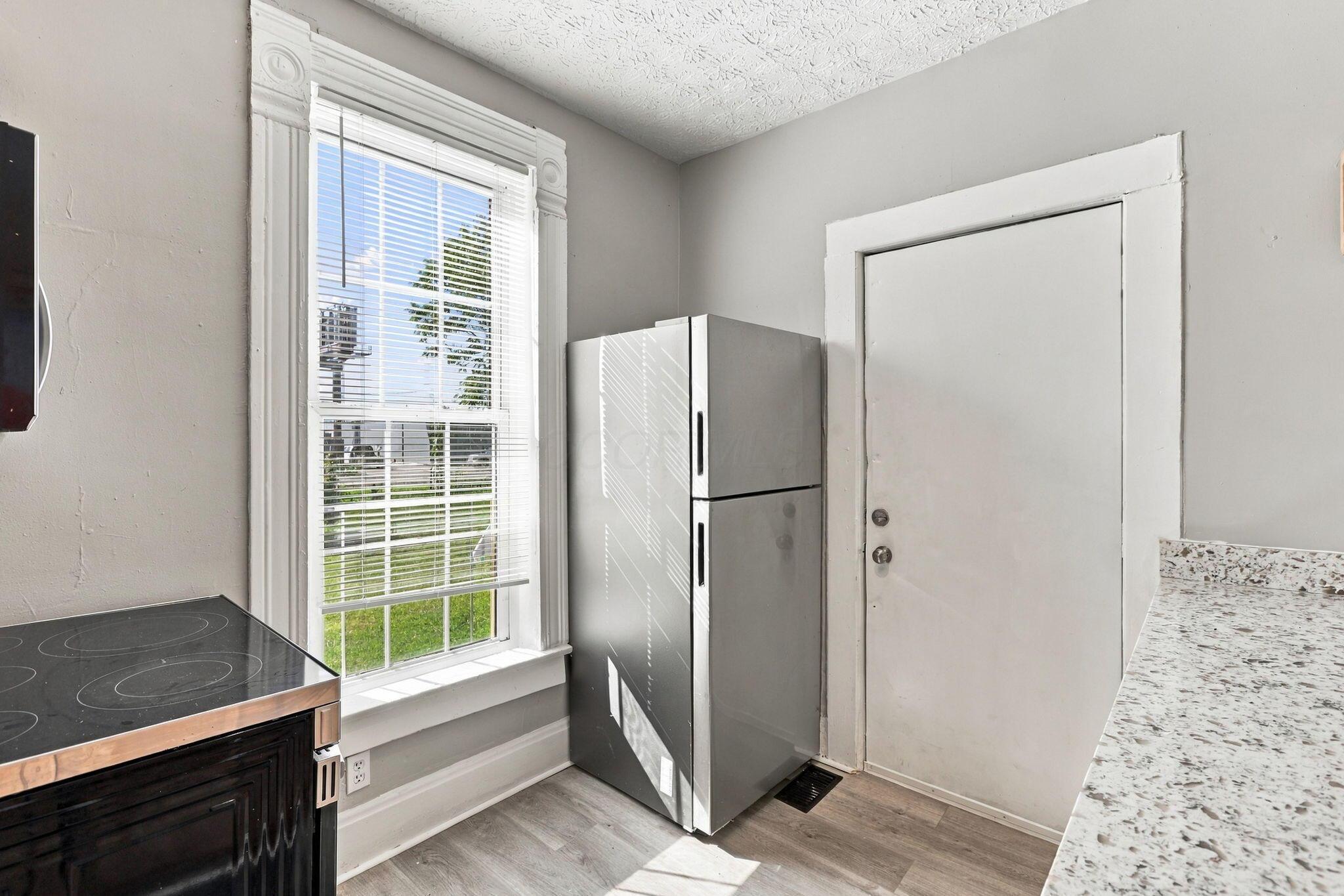 39 N Guilford Avenue Property Photo 14