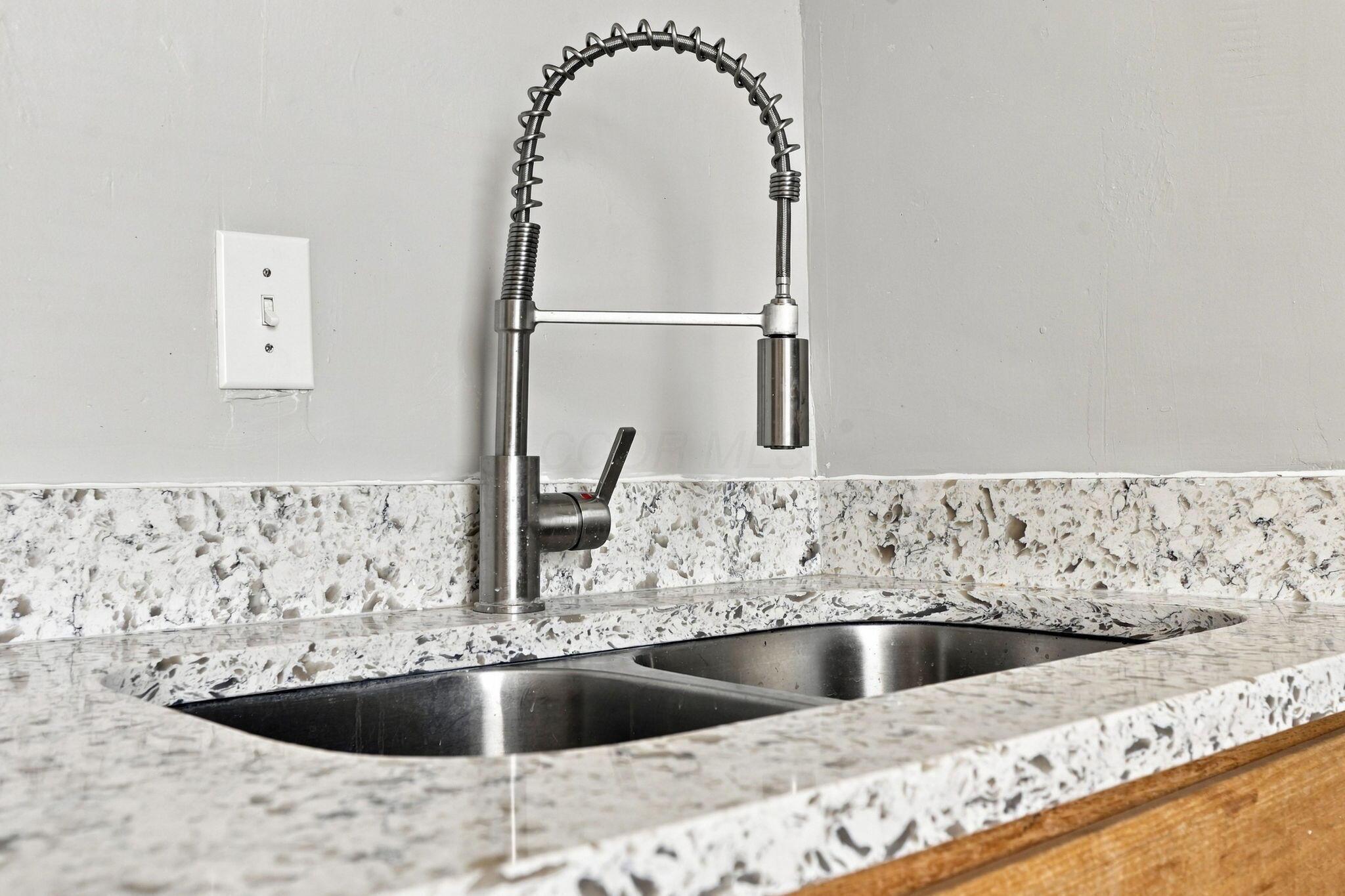 39 N Guilford Avenue Property Photo 15