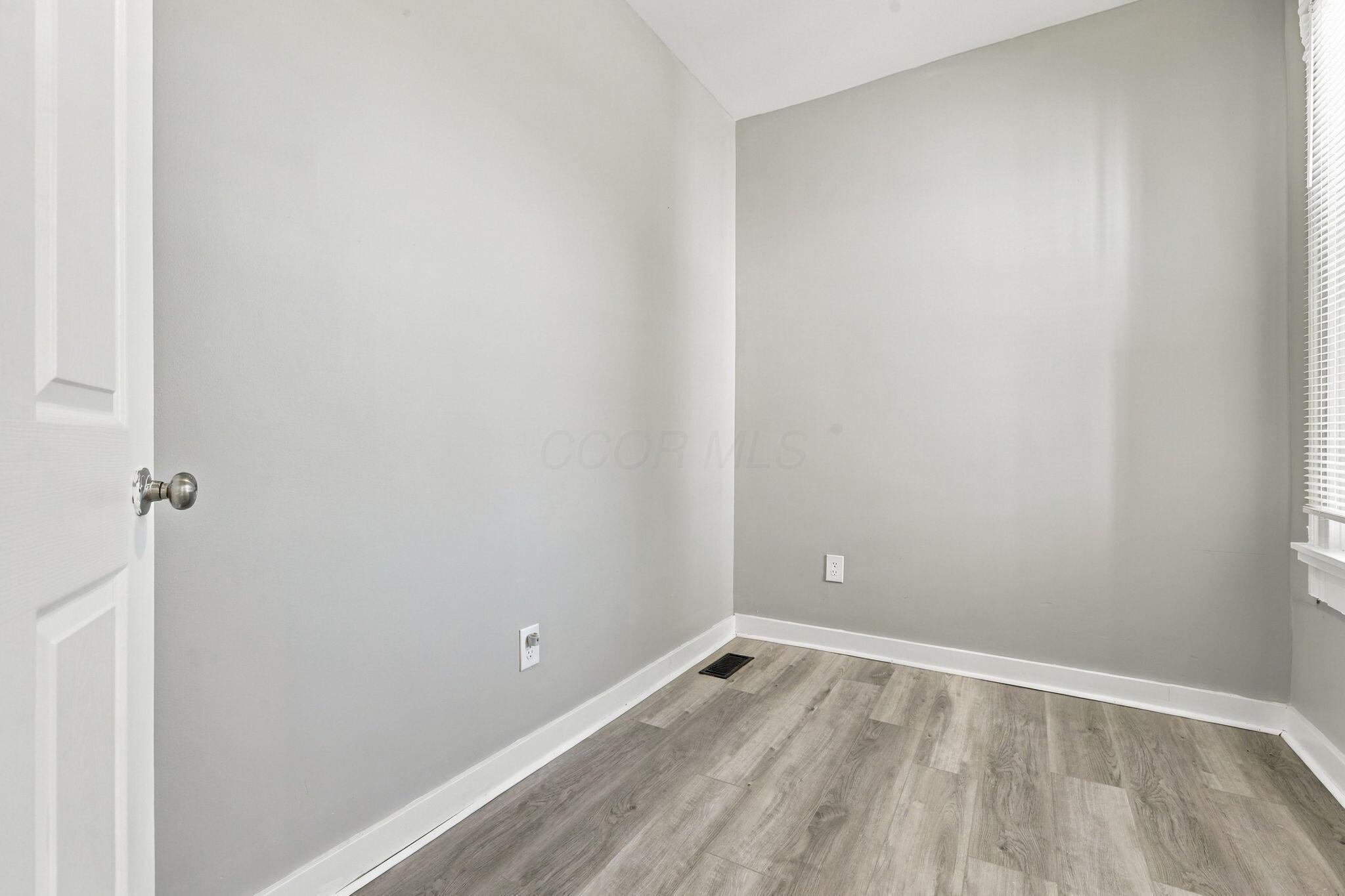 39 N Guilford Avenue Property Photo 16