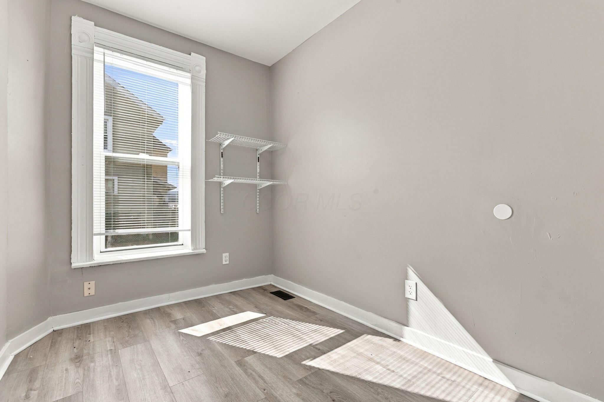 39 N Guilford Avenue Property Photo 18