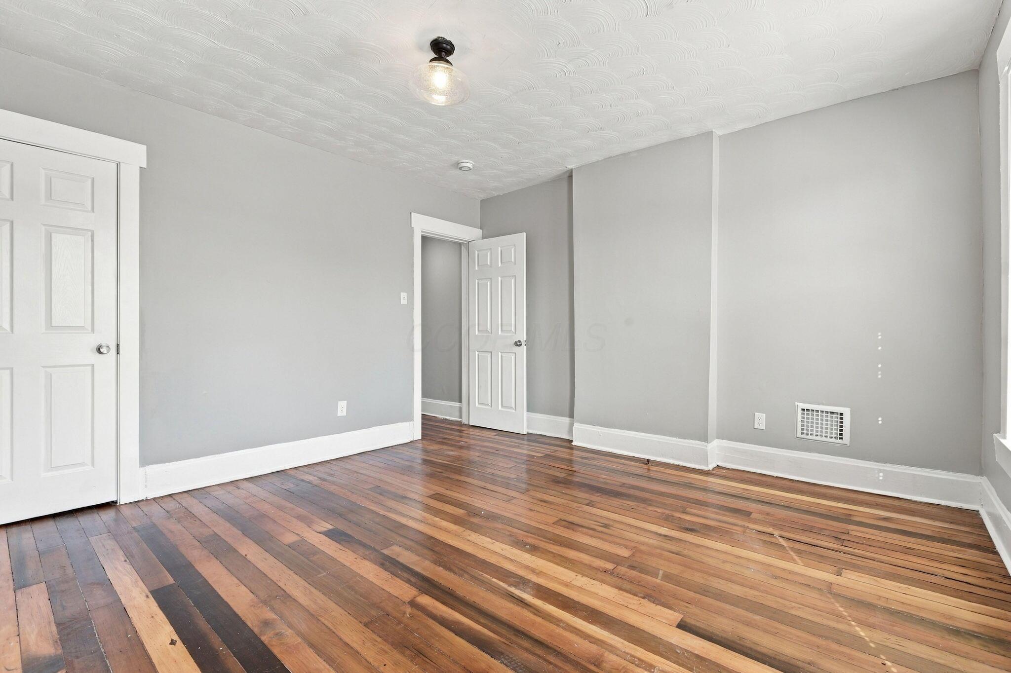 39 N Guilford Avenue Property Photo 21