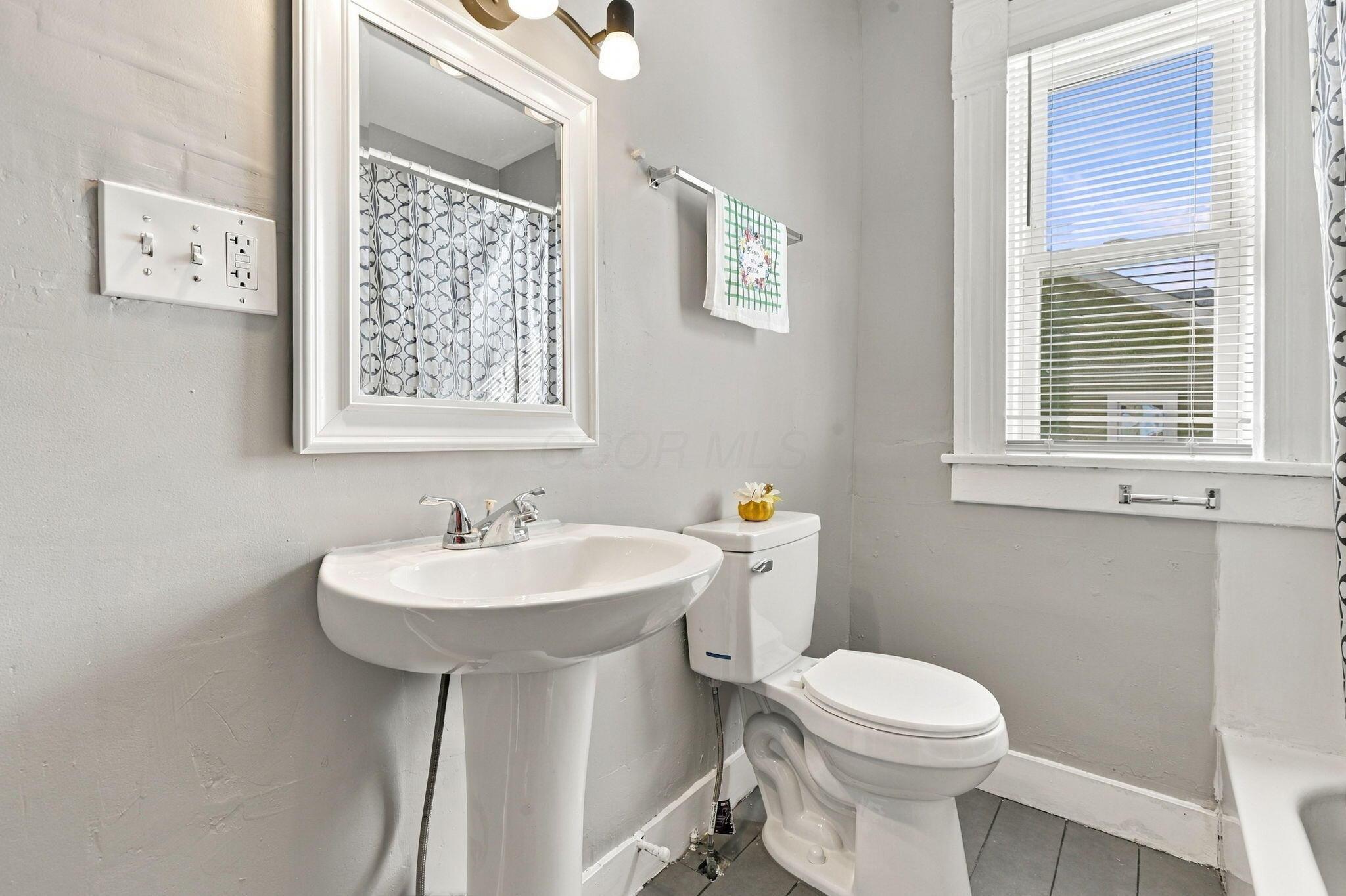 39 N Guilford Avenue Property Photo 23