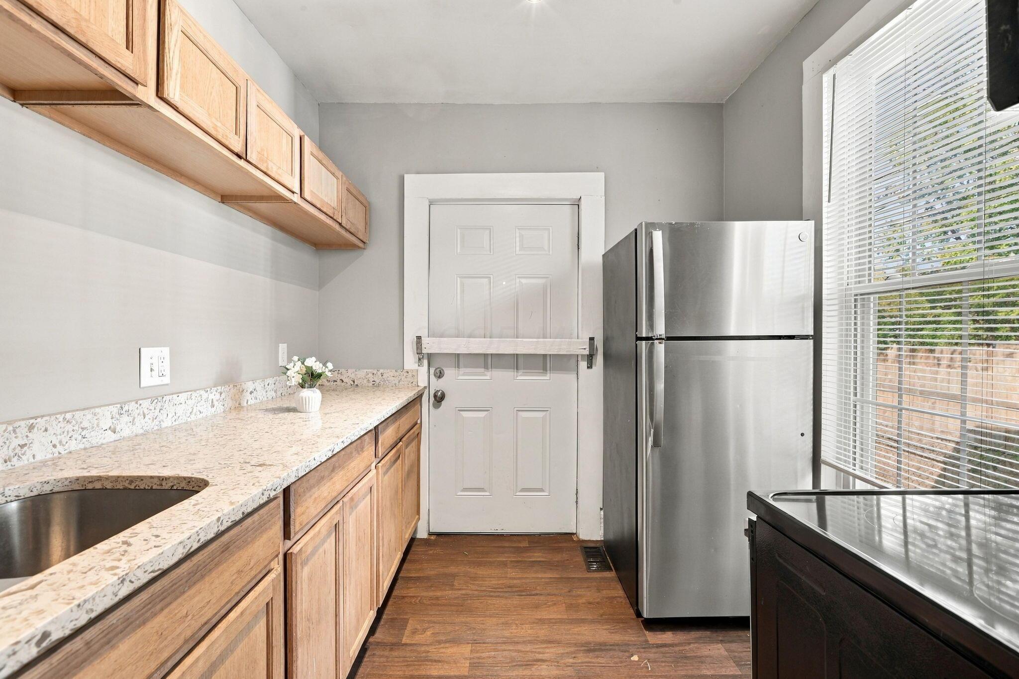 39 N Guilford Avenue Property Photo 32