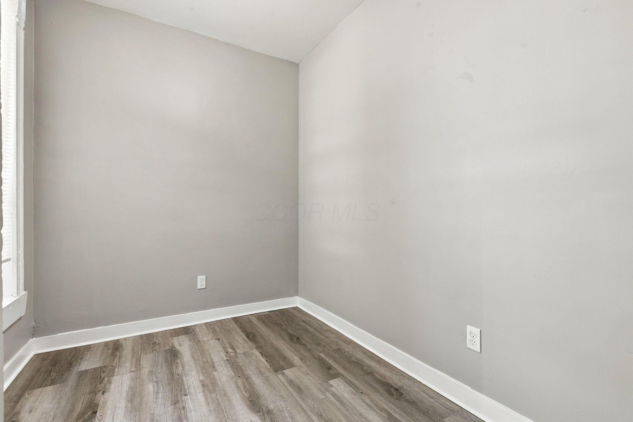 39 N Guilford Avenue Property Photo 37