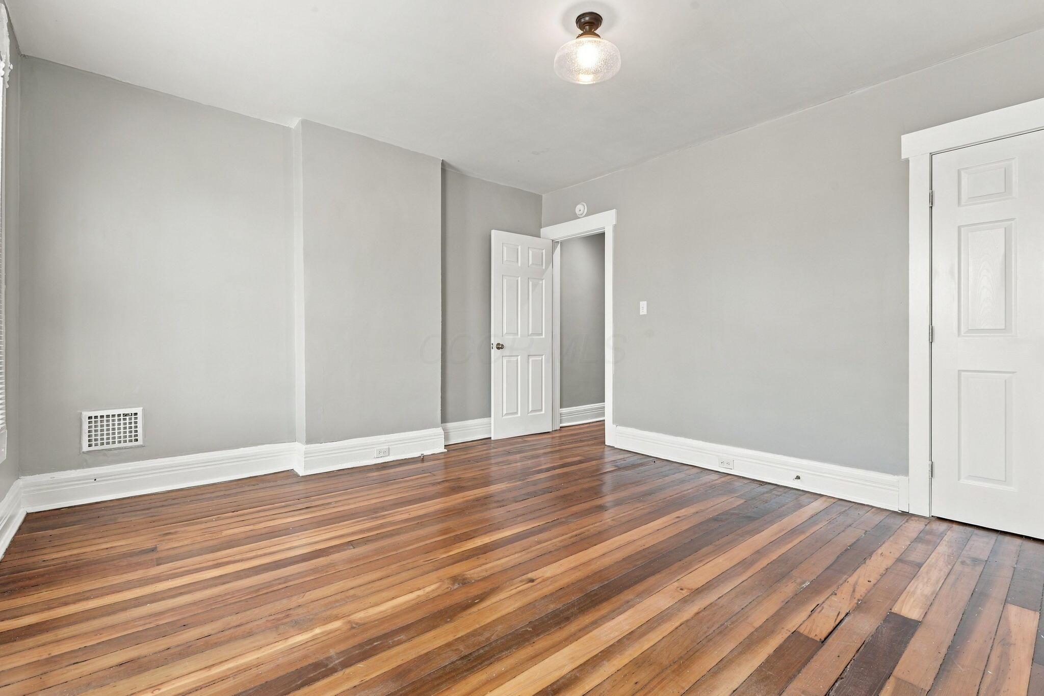 39 N Guilford Avenue Property Photo 42