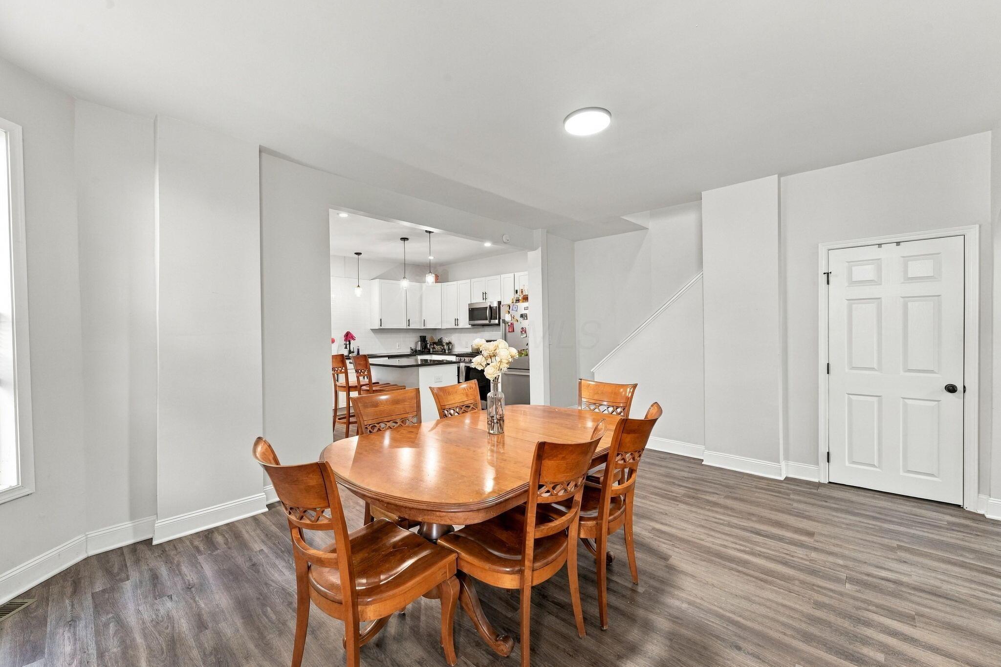 540 S Champion Avenue Property Photo 10