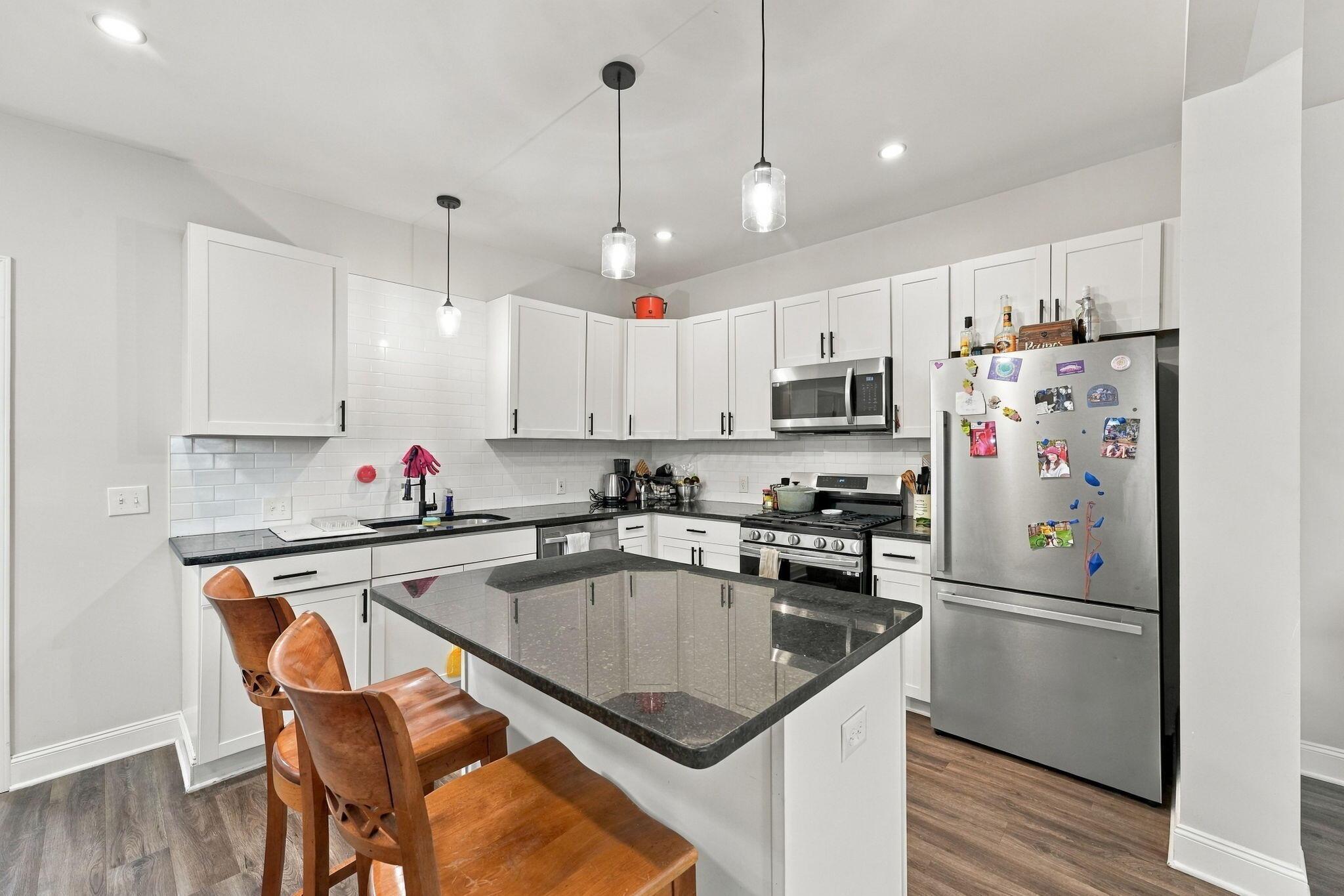 540 S Champion Avenue Property Photo 15