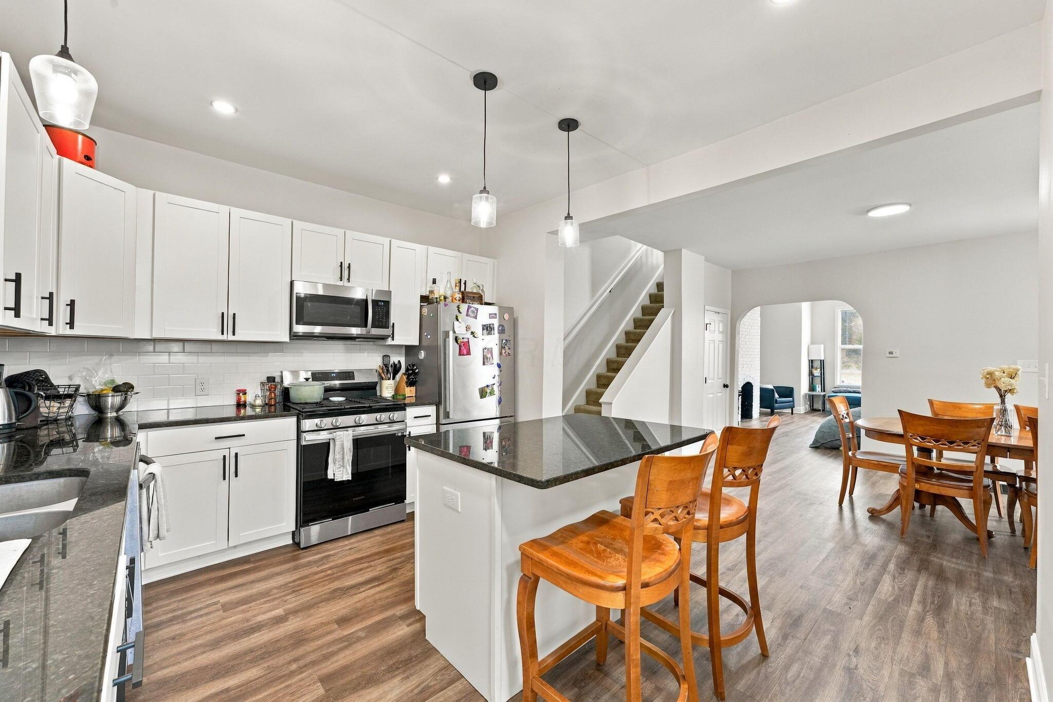 540 S Champion Avenue Property Photo 16