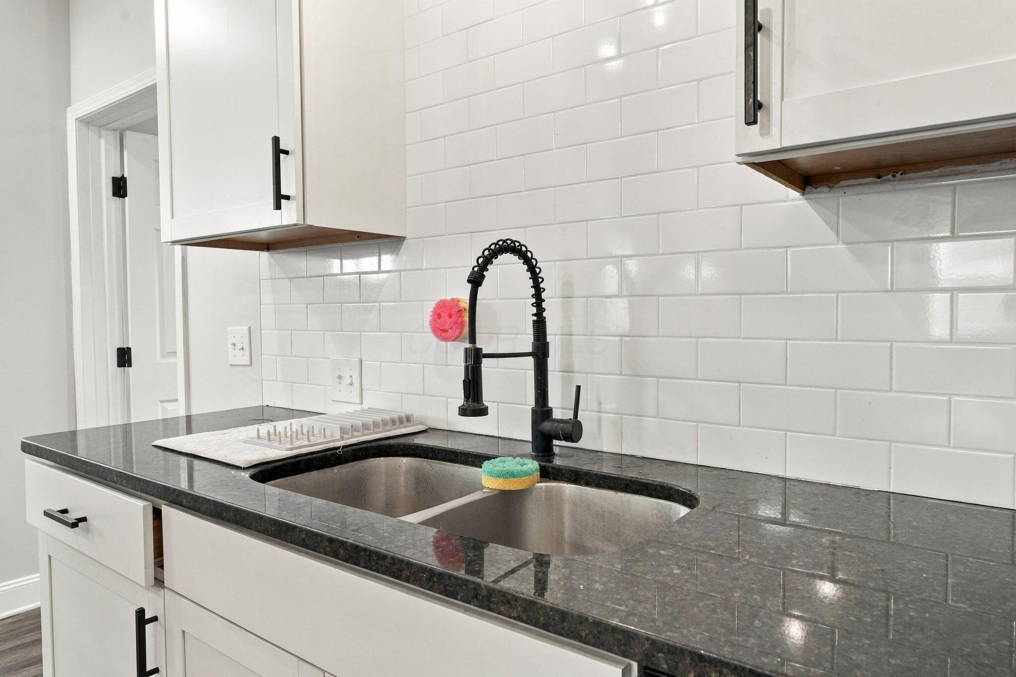540 S Champion Avenue Property Photo 19